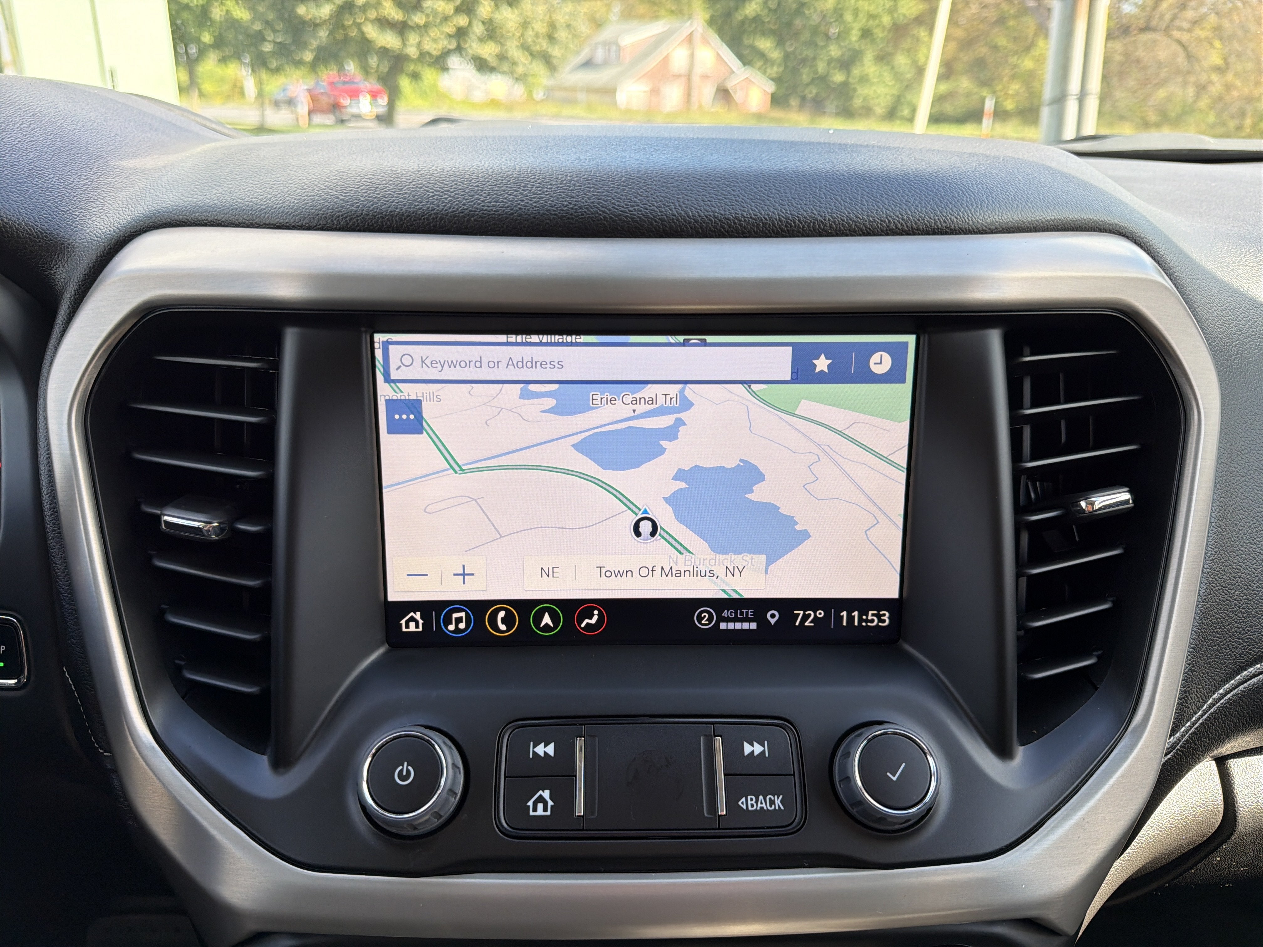 2023 GMC Acadia AWD 4dr Denali