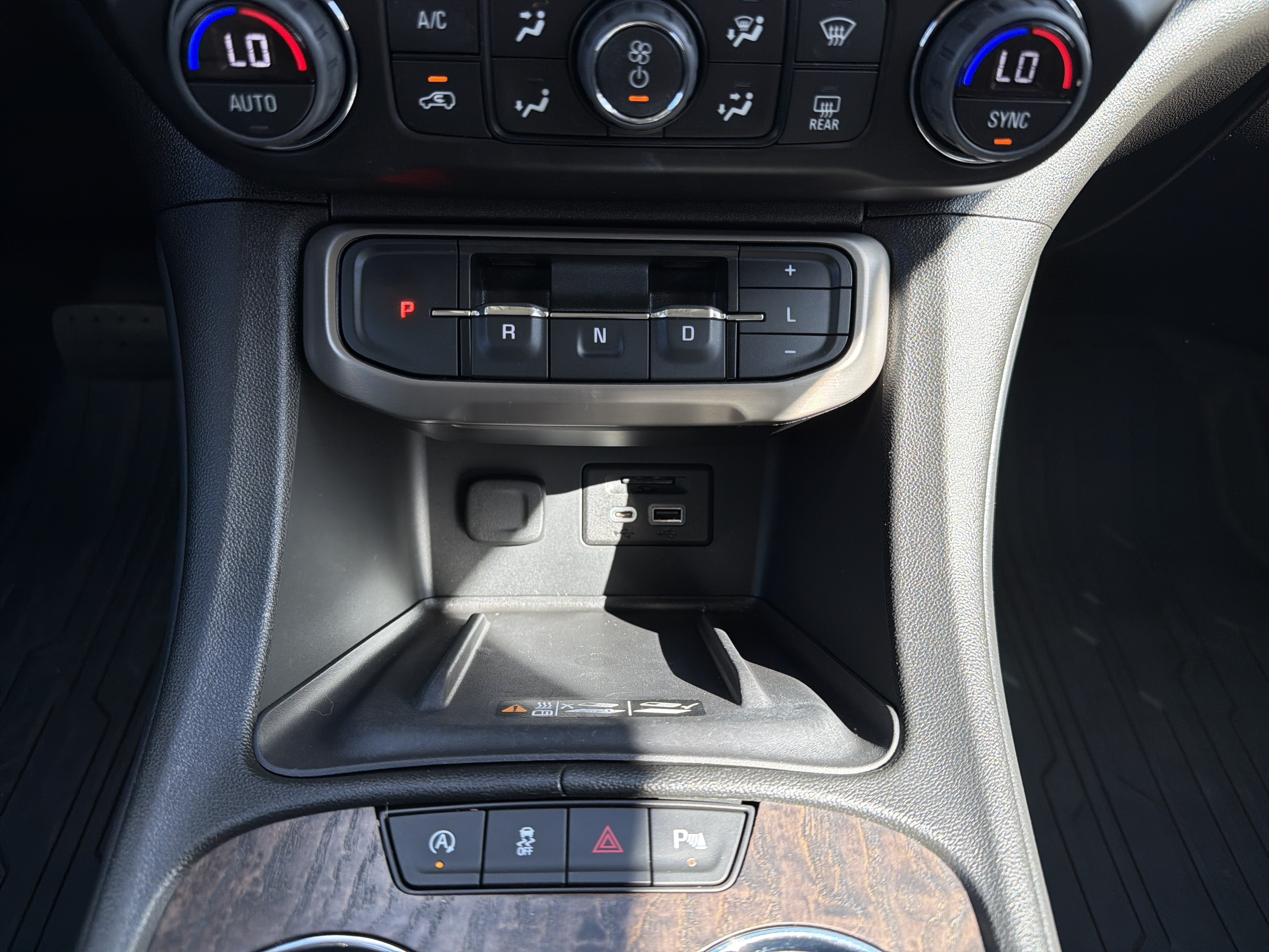 2023 GMC Acadia AWD 4dr Denali