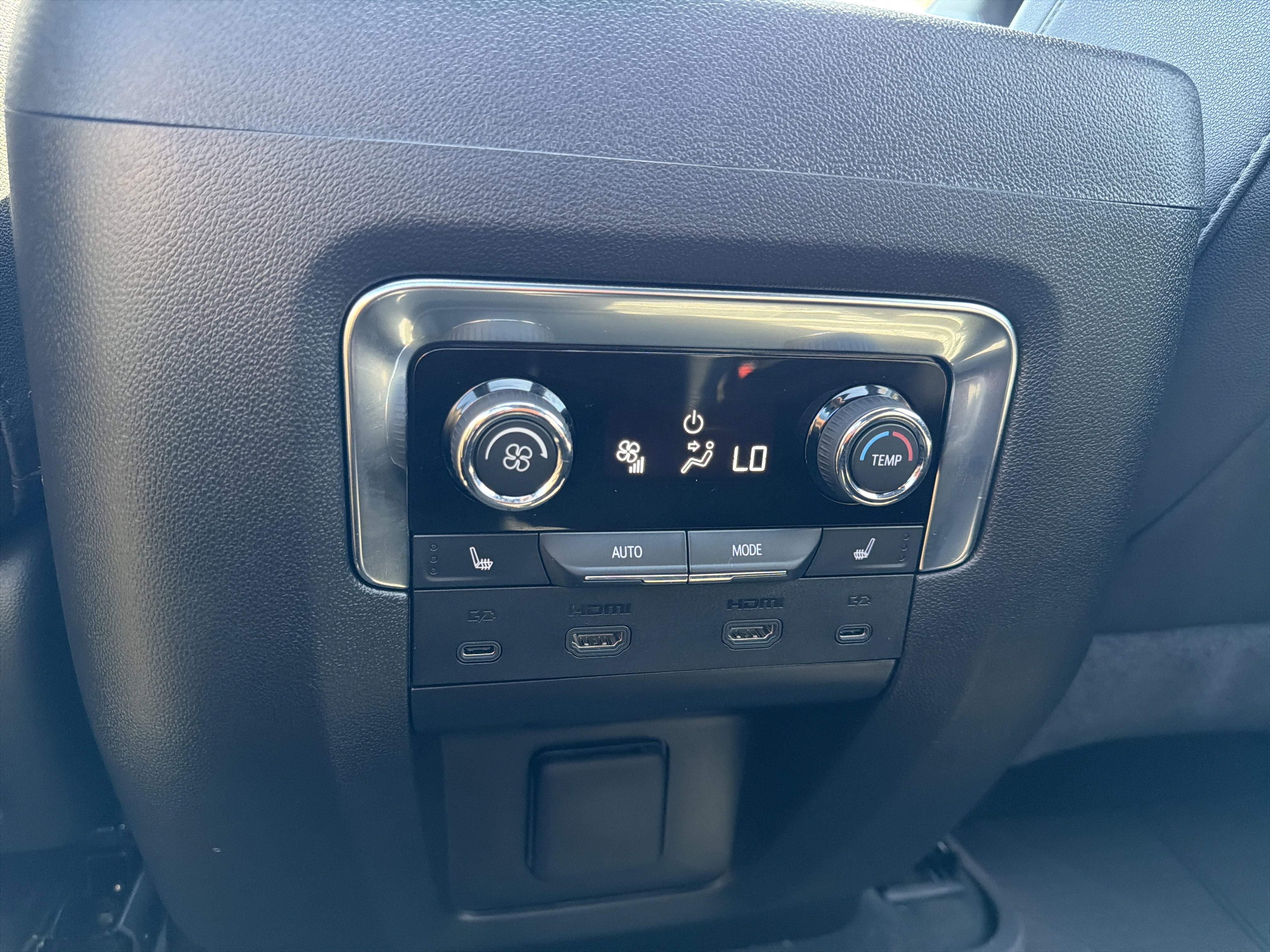 2026 Chevrolet Suburban 4WD 4dr High Country