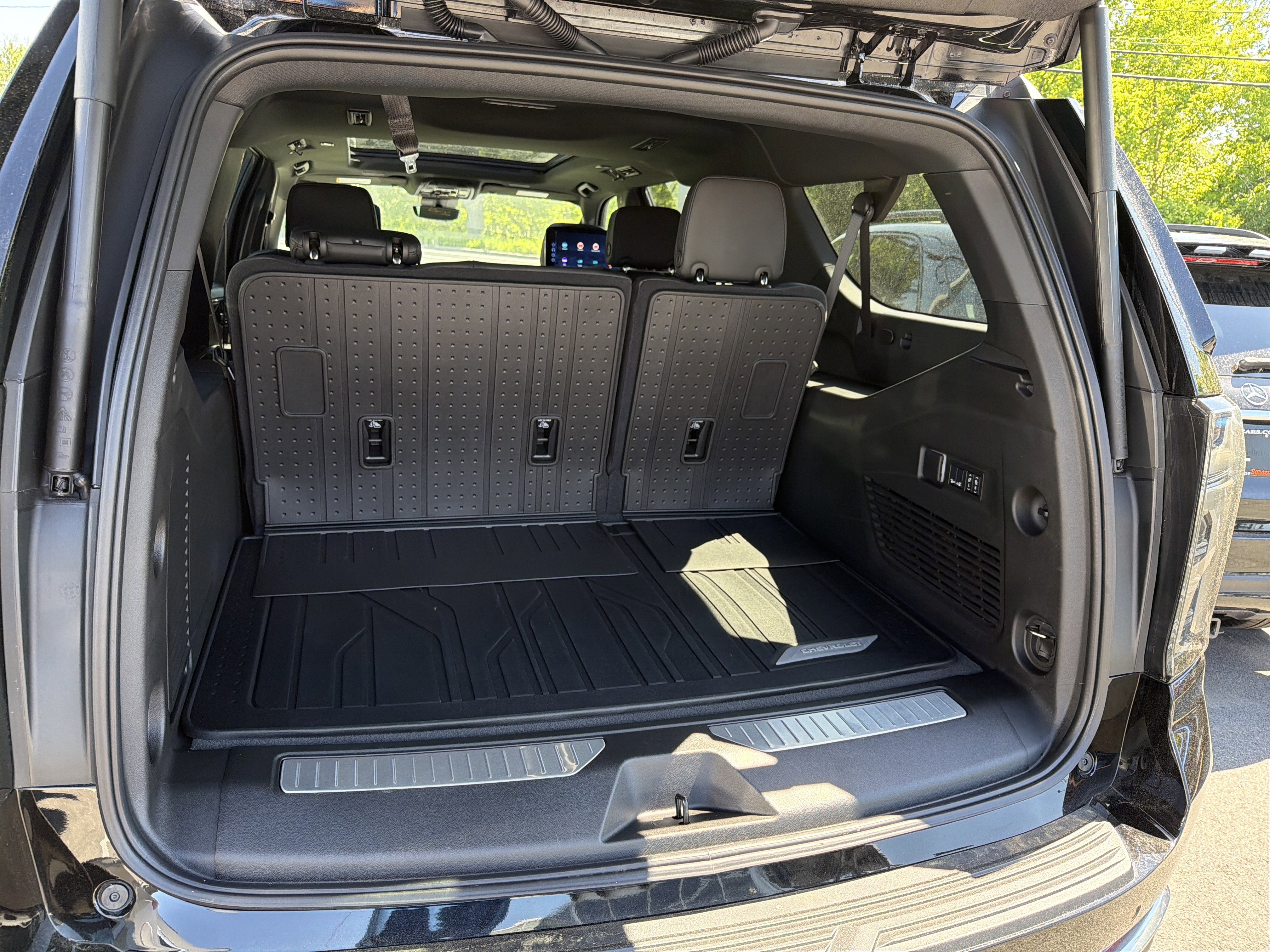 2026 Chevrolet Suburban 4WD 4dr High Country