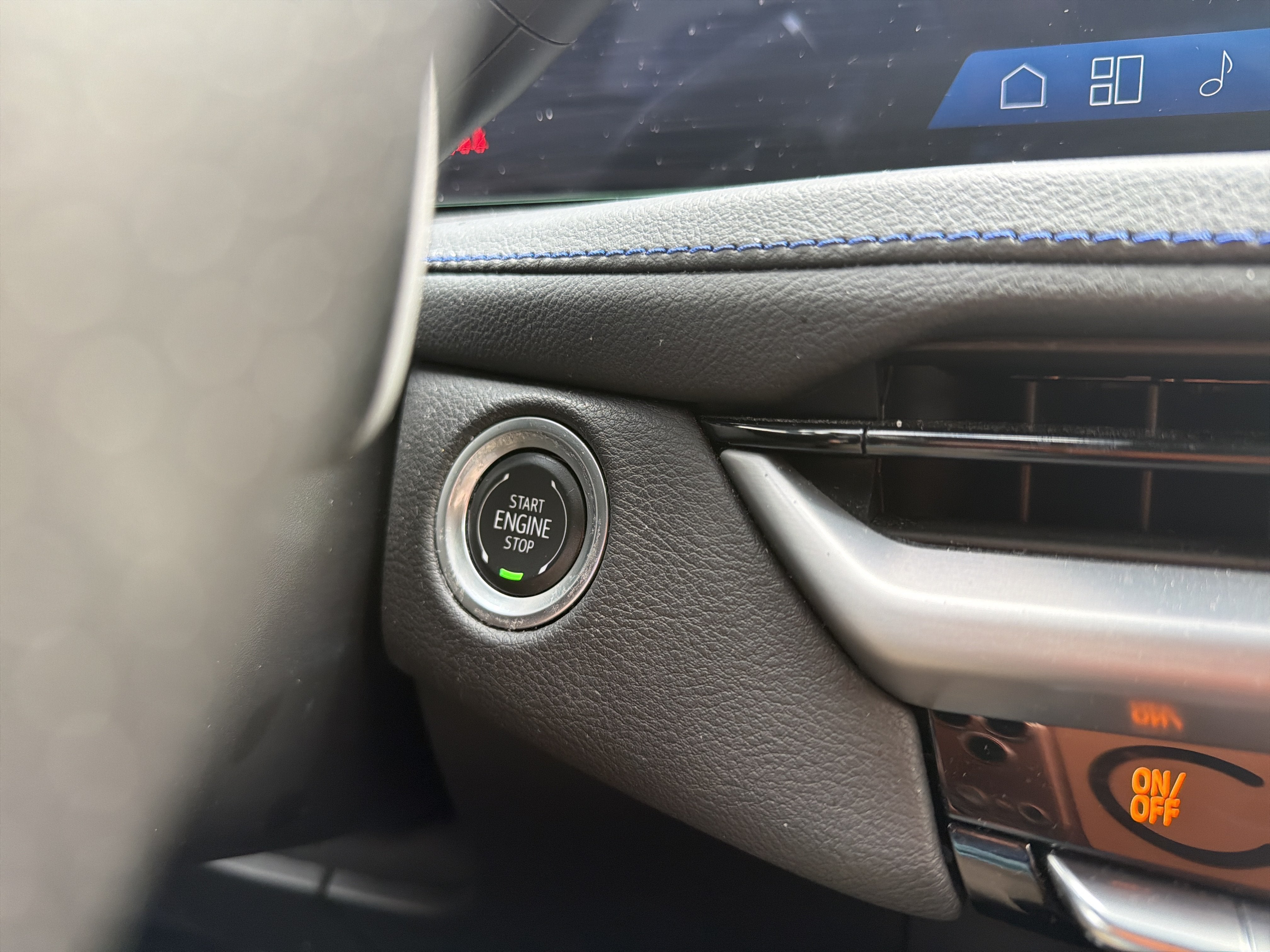 2024 Cadillac XT4 AWD 4dr Sport
