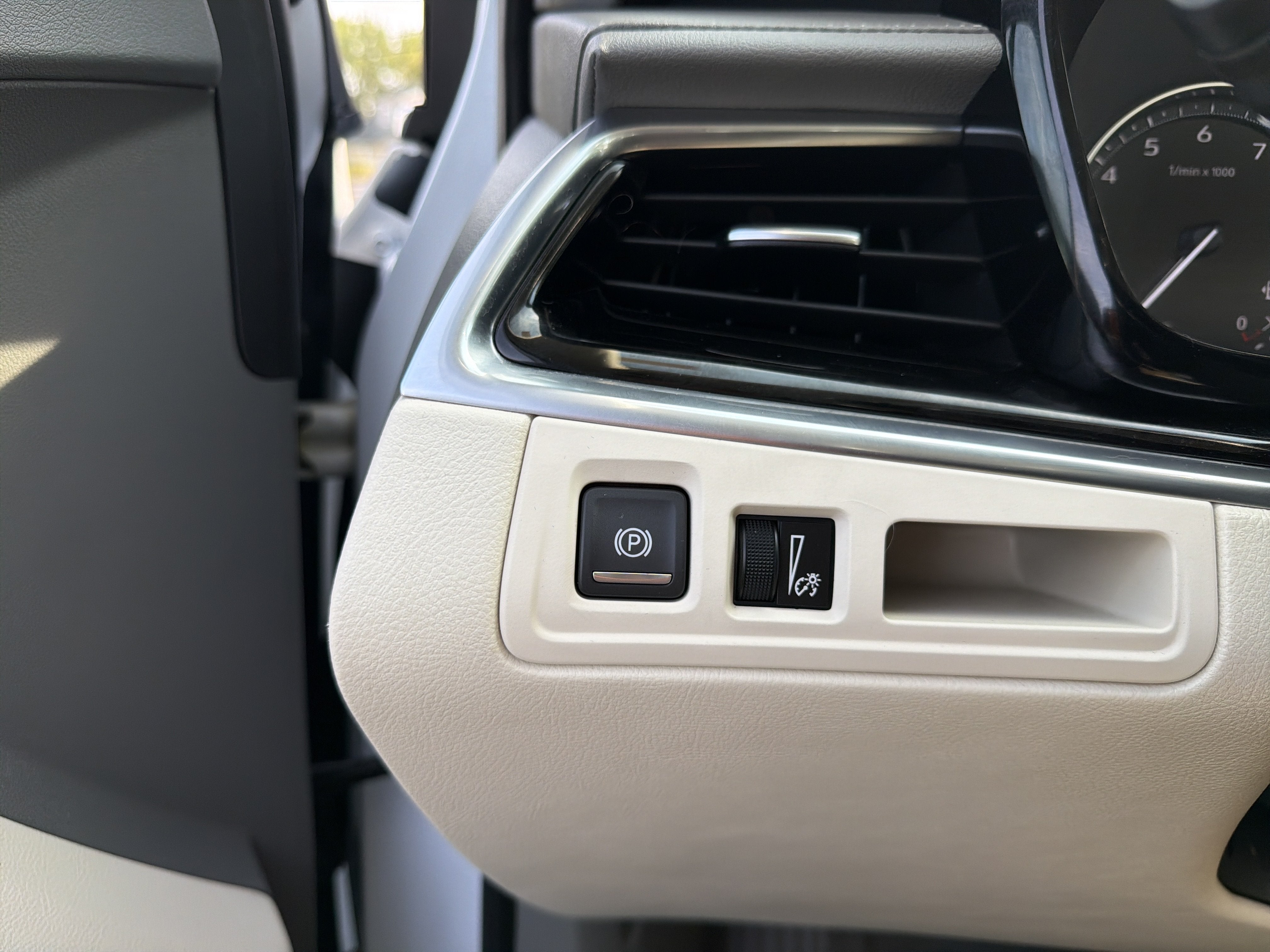 2023 Cadillac XT6 AWD 4dr Premium Luxury