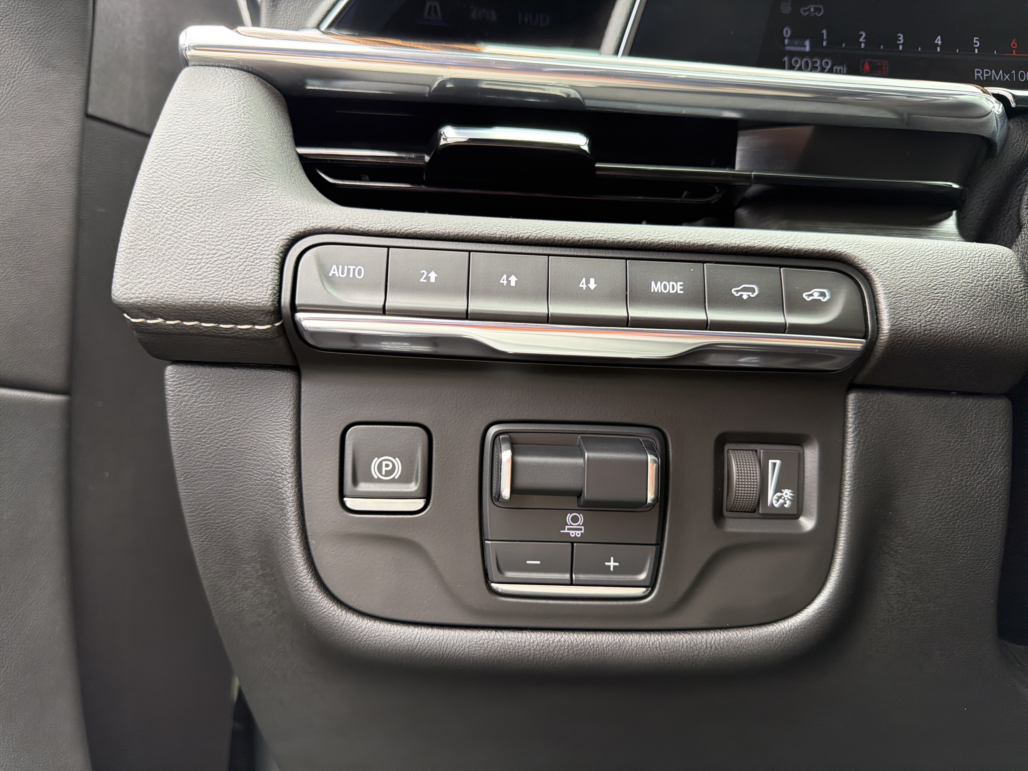 2024 Cadillac Escalade 4WD 4dr Premium Luxury