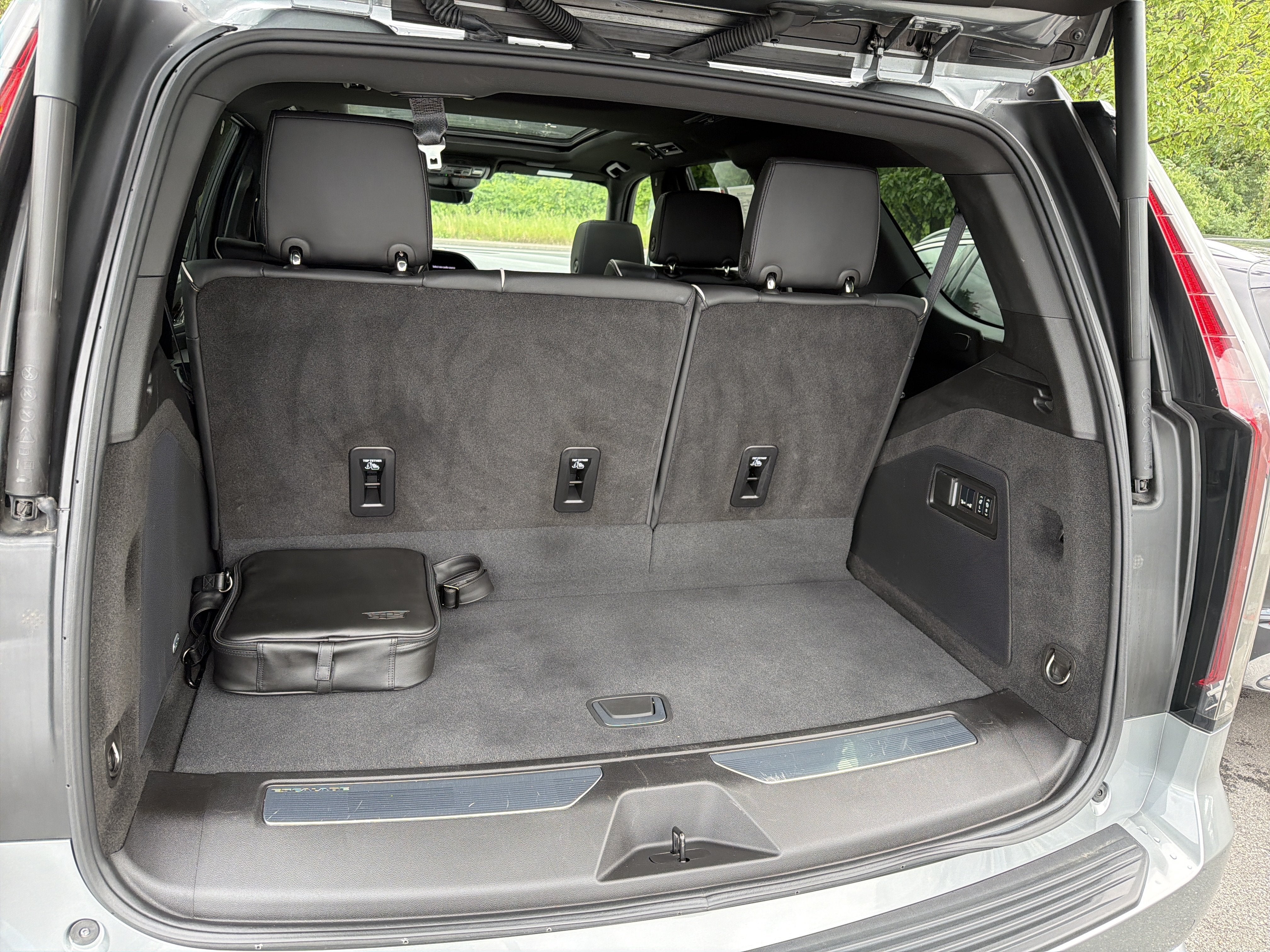 2024 Cadillac Escalade 4WD 4dr Premium Luxury