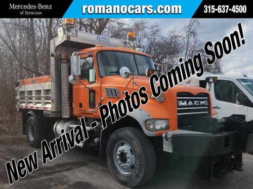 2010 MACK GU700 Base