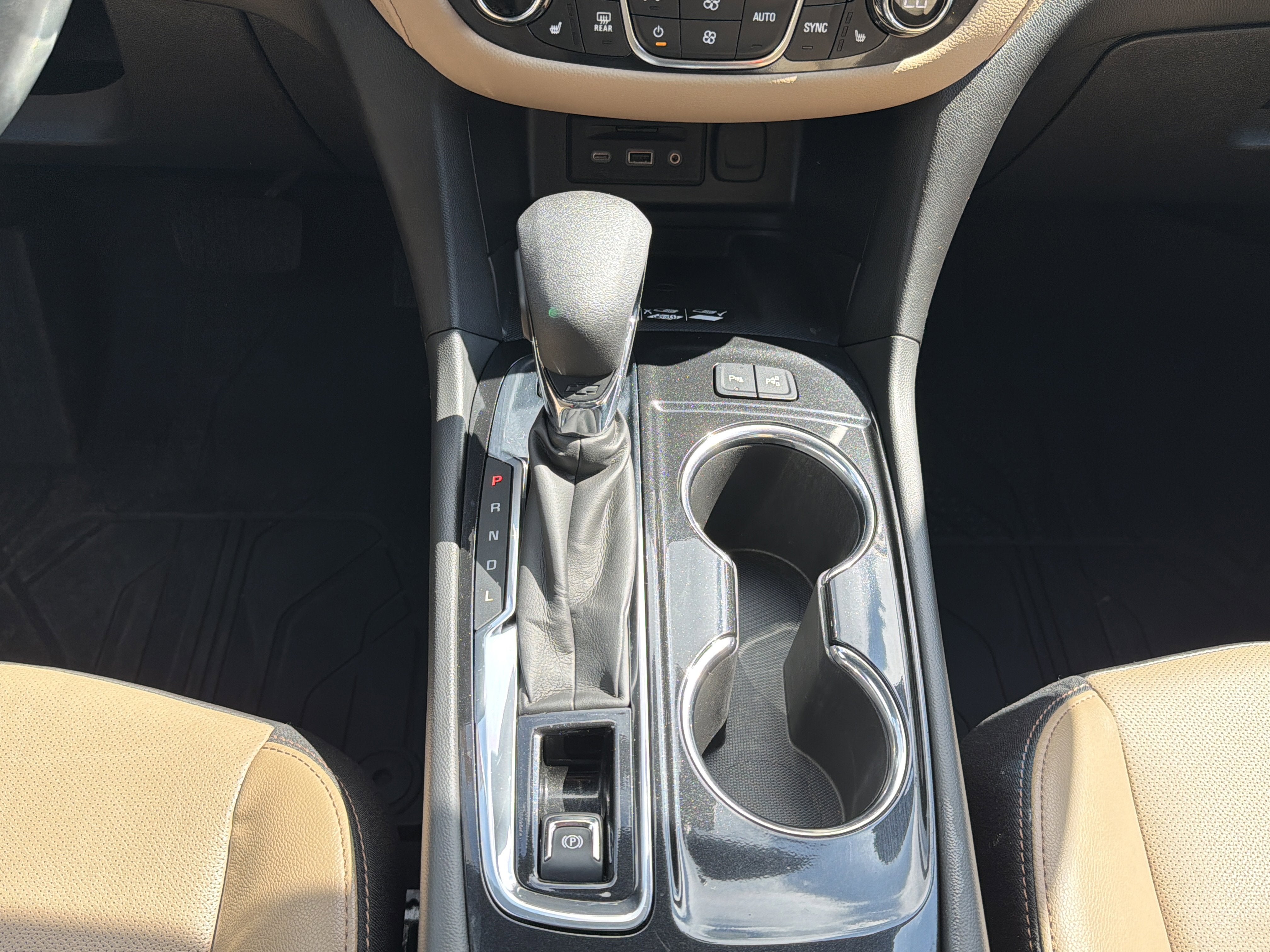 2023 Chevrolet Equinox AWD 4dr Premier