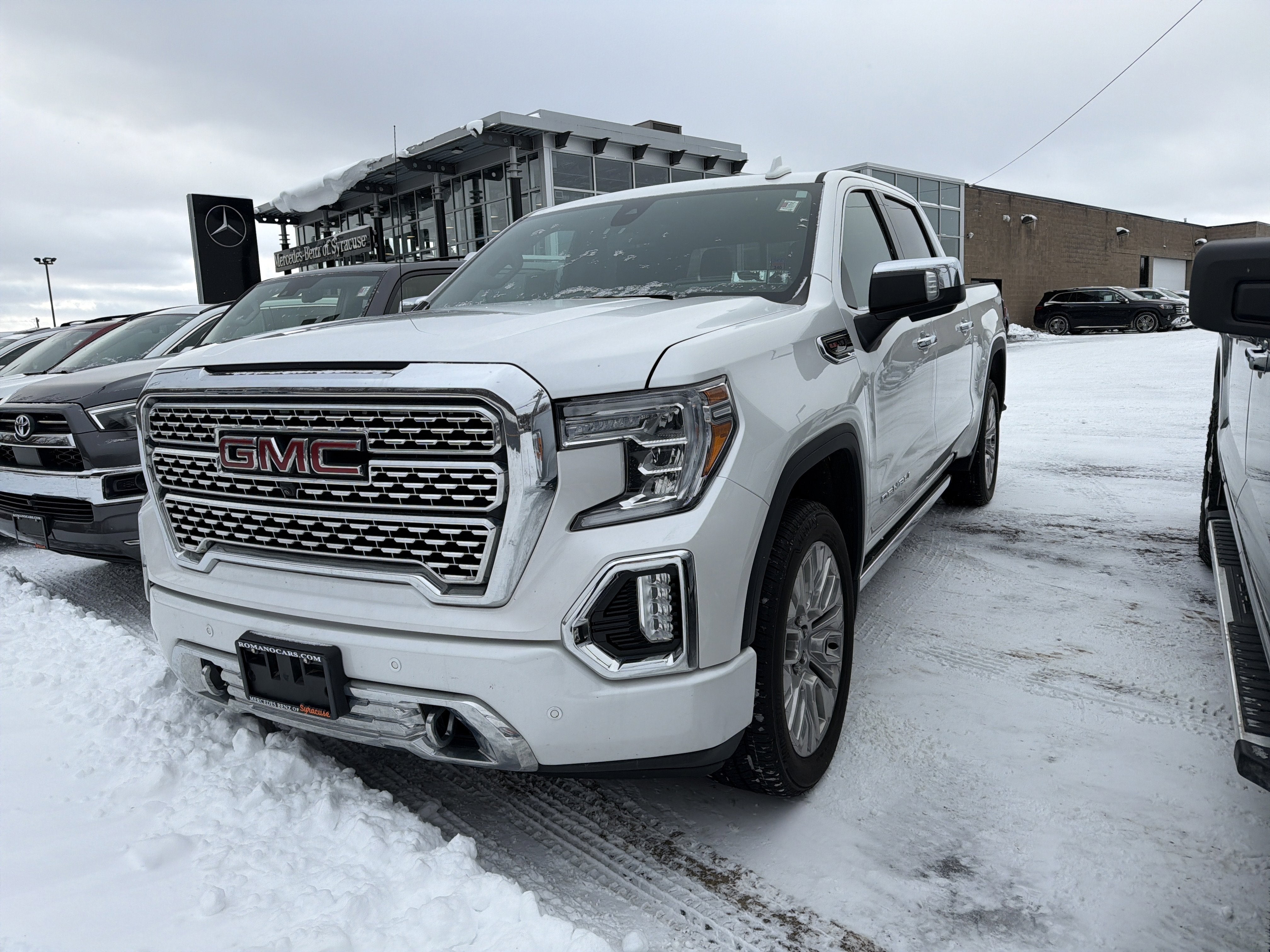 2022 GMC Sierra 1500 Limited 4WD Crew Cab 147 Denali