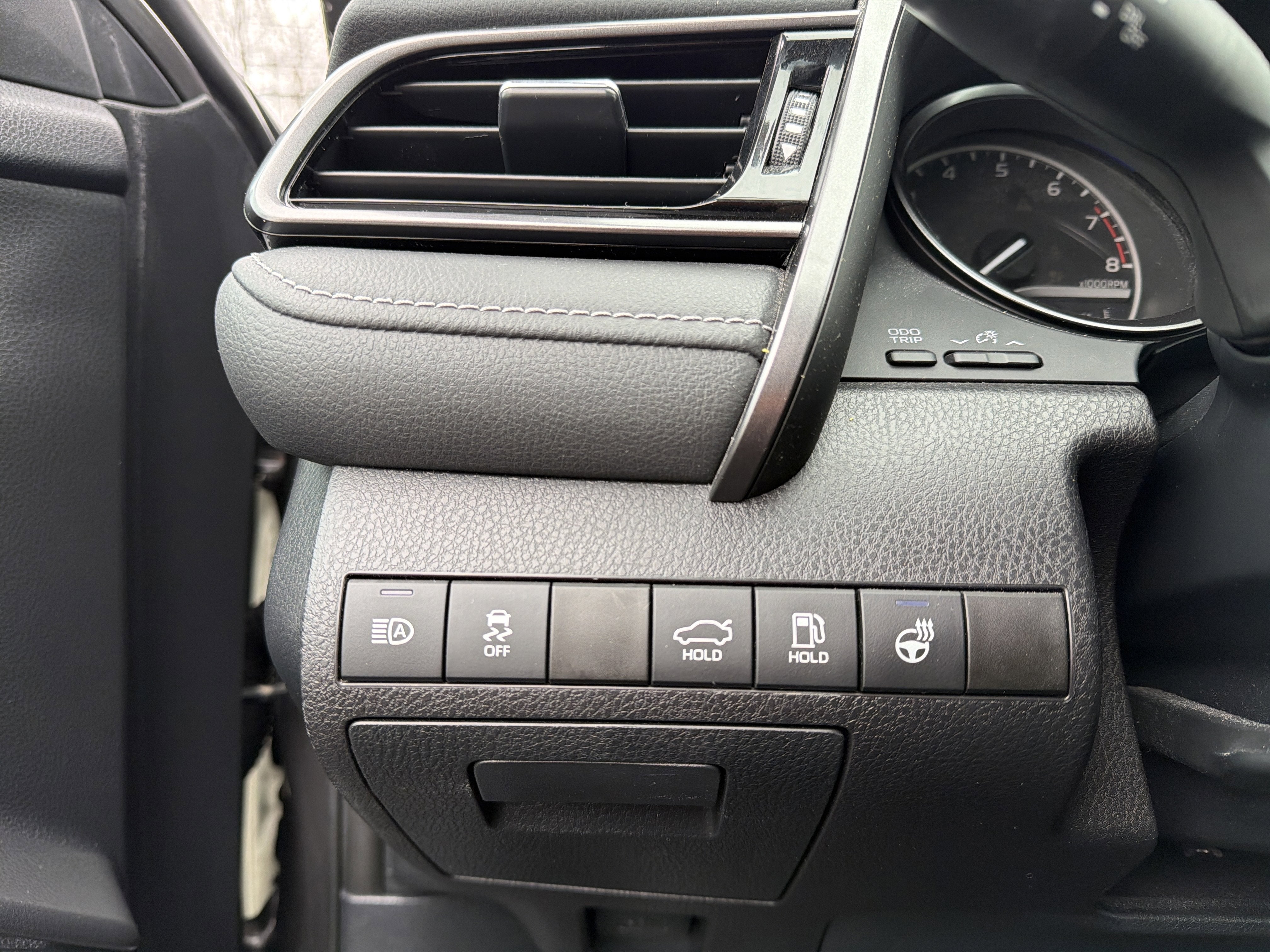 2023 Toyota Camry SE Auto AWD