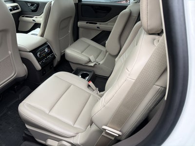2023 Lincoln Aviator Standard AWD