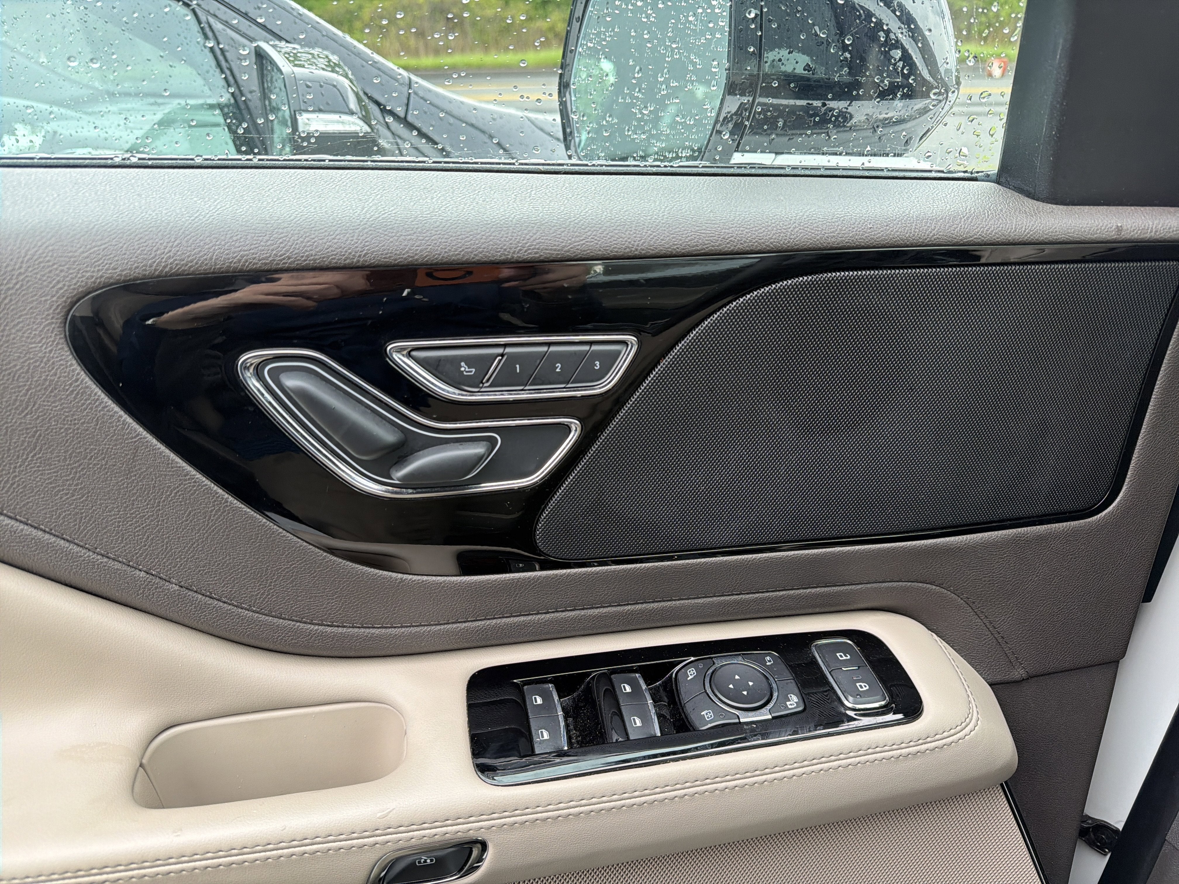 2023 Lincoln Aviator Standard AWD