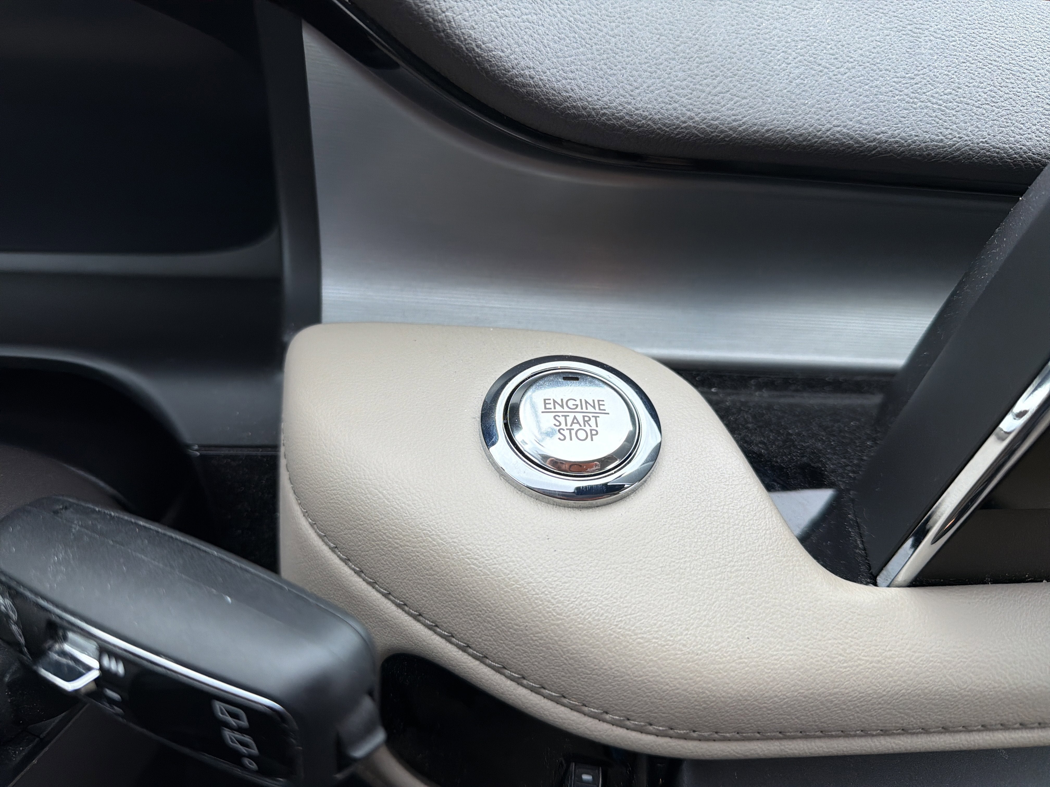 2023 Lincoln Aviator Standard AWD