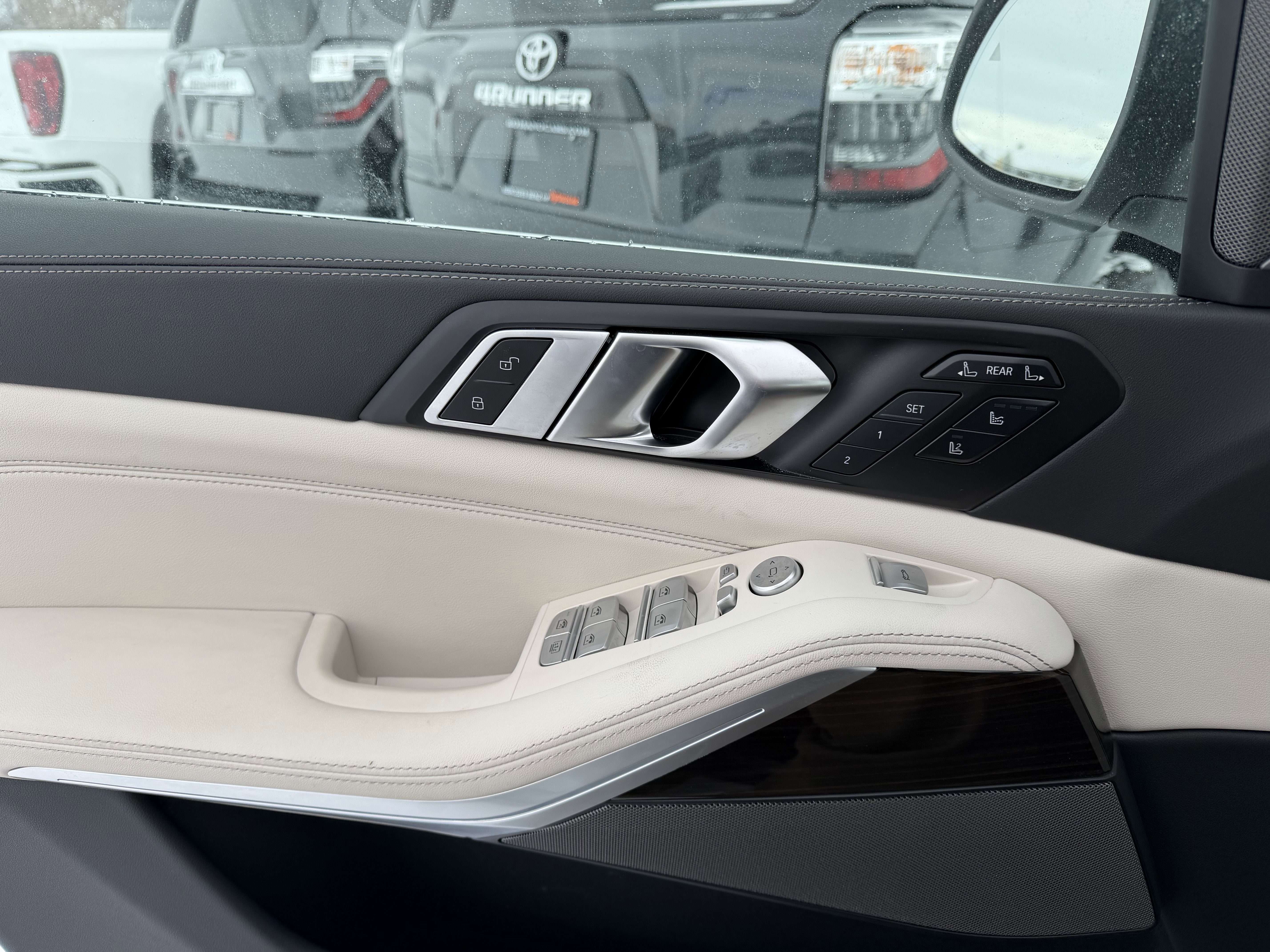 2024 BMW X7 xDrive40i Sports Activity Vehicle