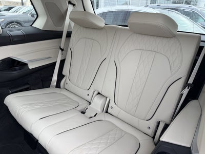 2024 BMW X7 xDrive40i Sports Activity Vehicle