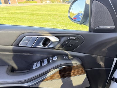 2026 BMW X7 xDrive40i Sports Activity Vehicle
