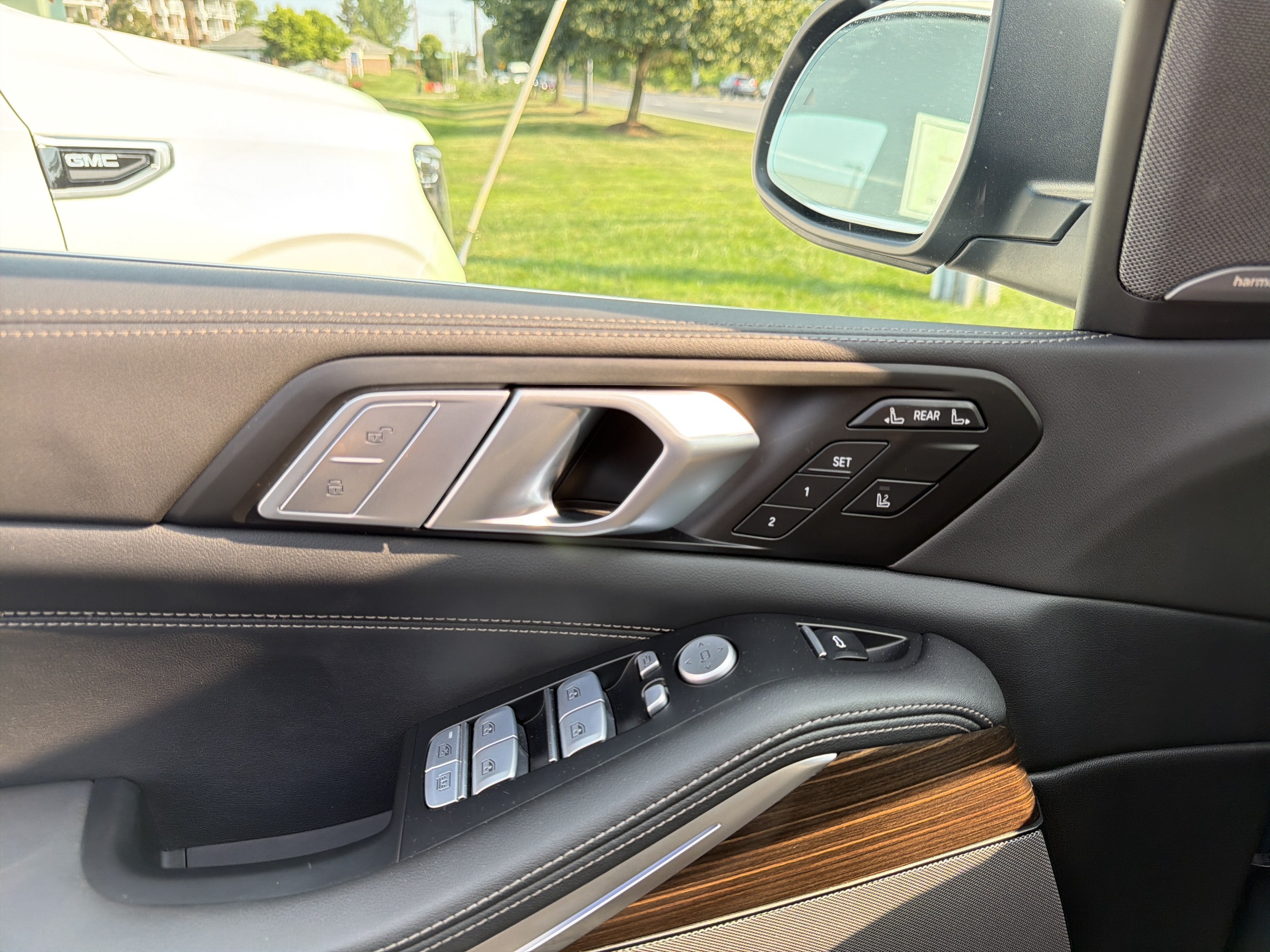 2026 BMW X7 xDrive40i Sports Activity Vehicle
