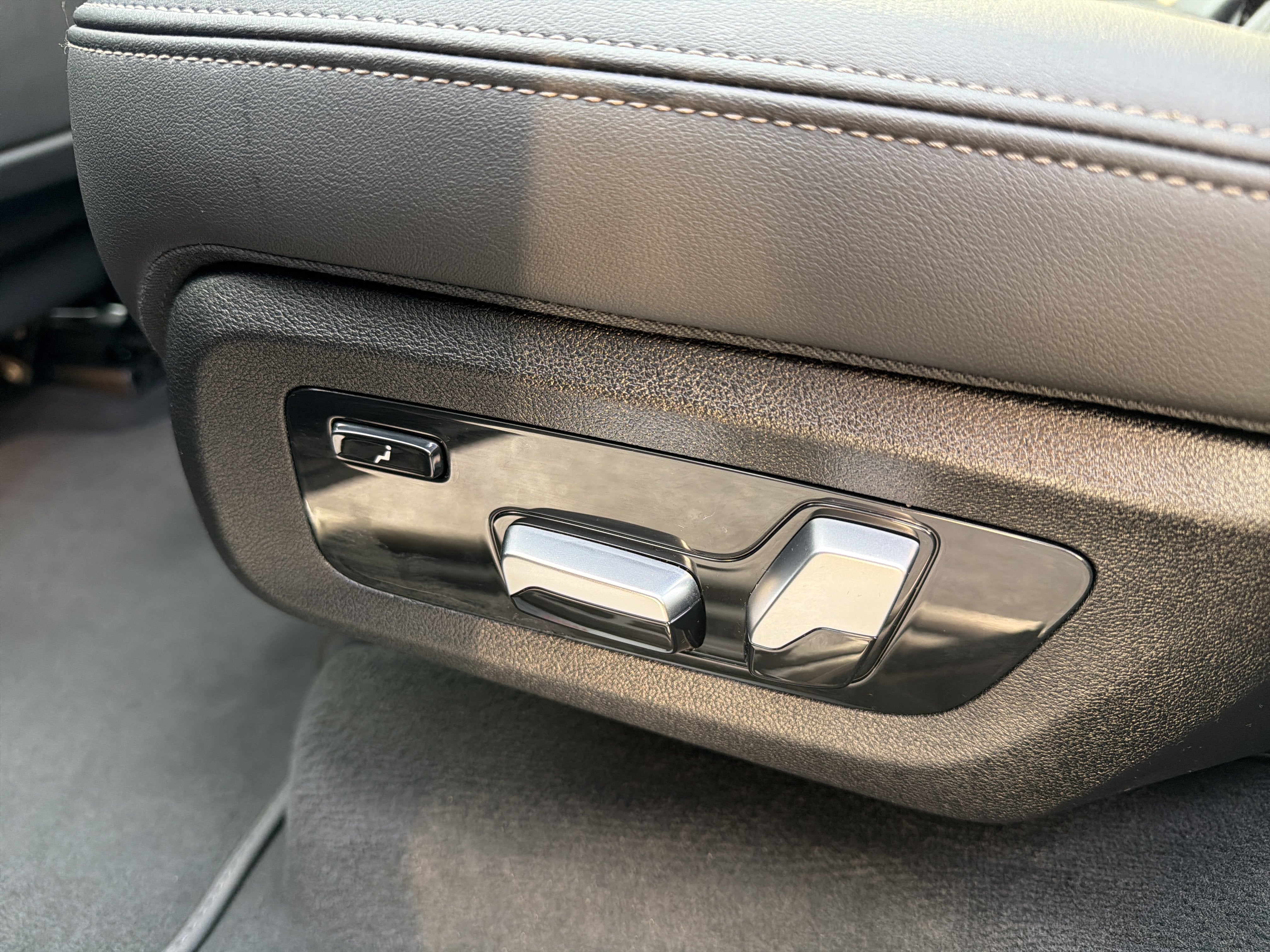 2026 BMW X7 xDrive40i Sports Activity Vehicle