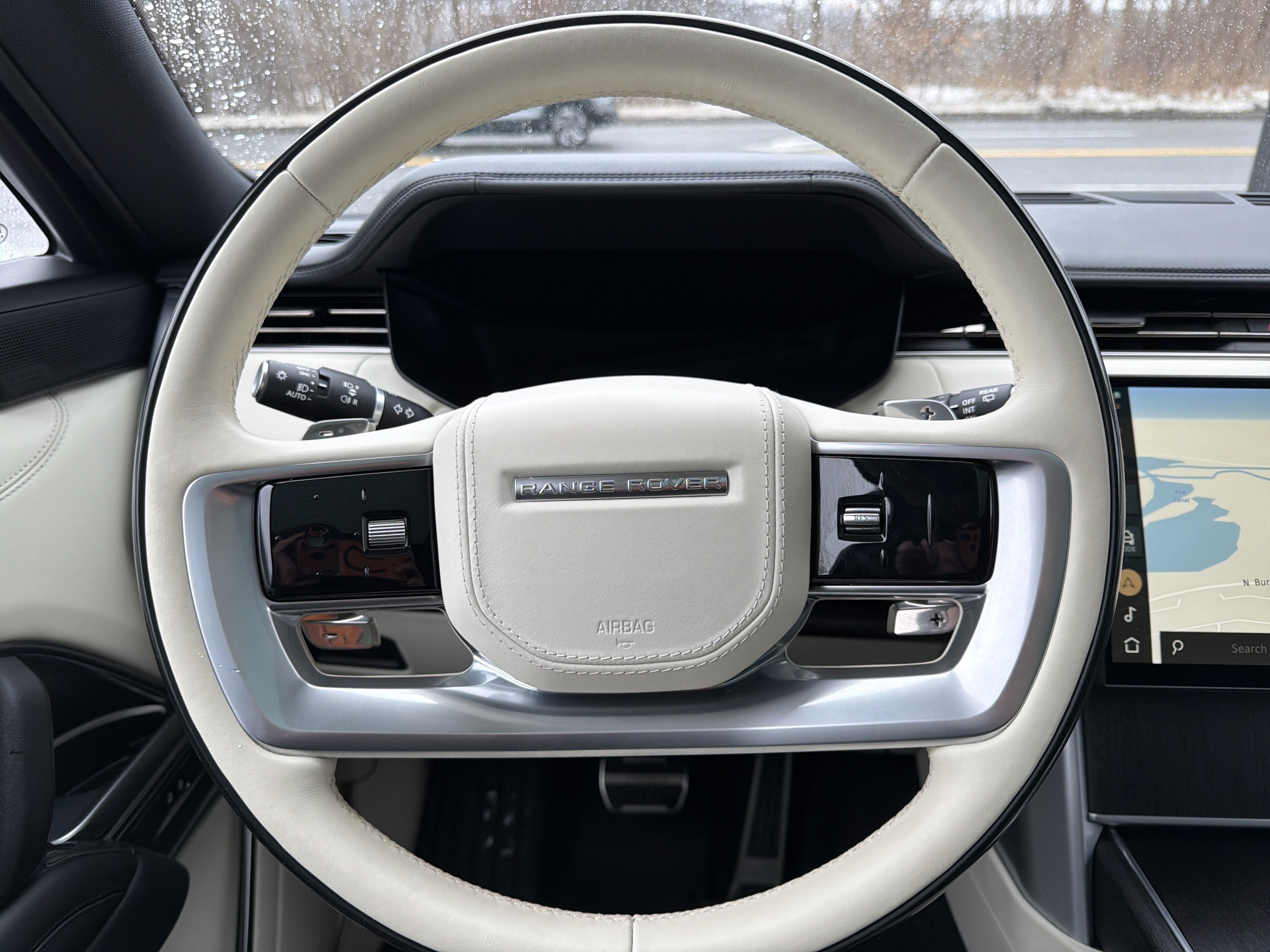 2024 Land Rover Range Rover P400 SE LWB 7 Seat