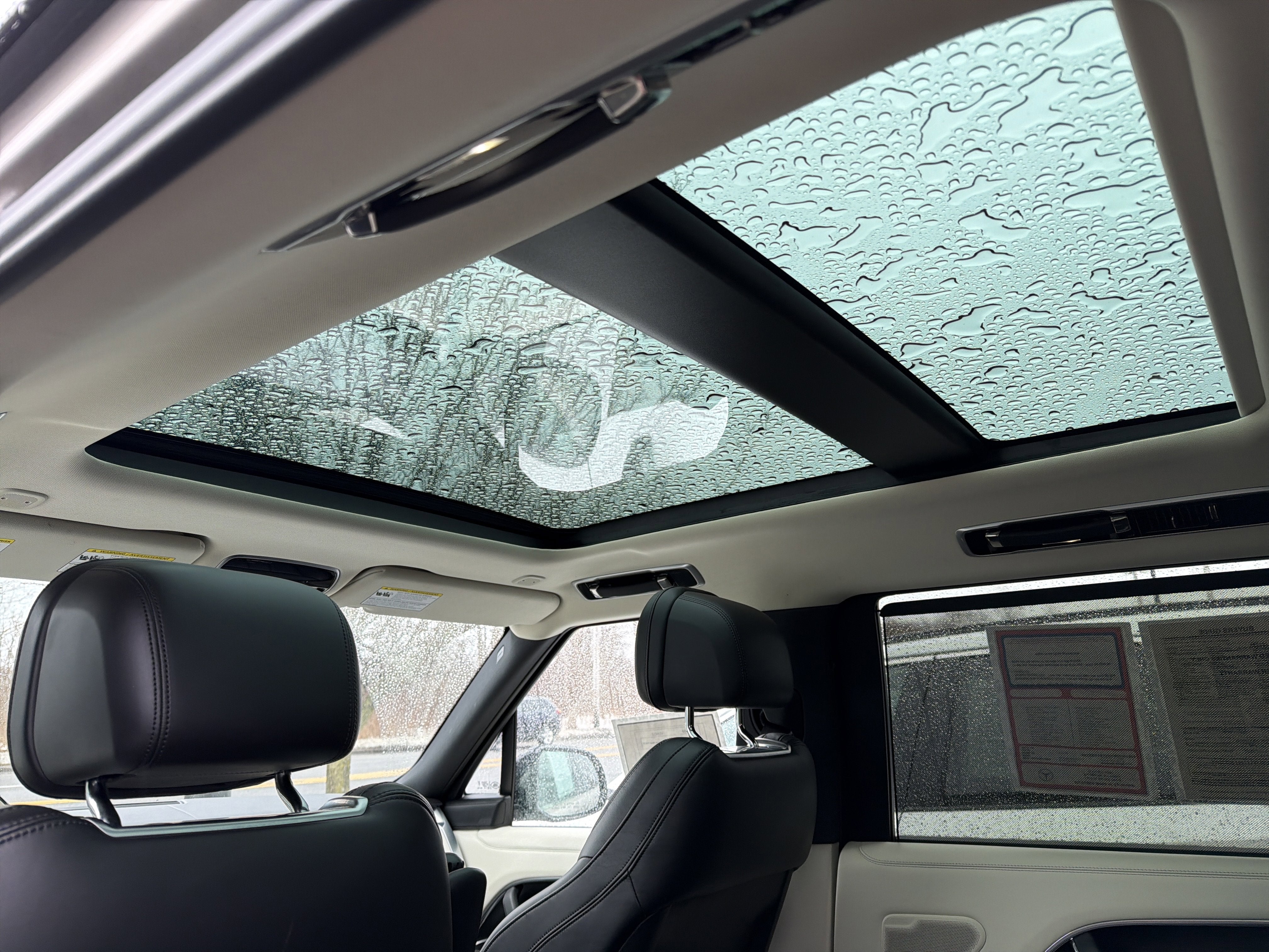 2024 Land Rover Range Rover P400 SE LWB 7 Seat