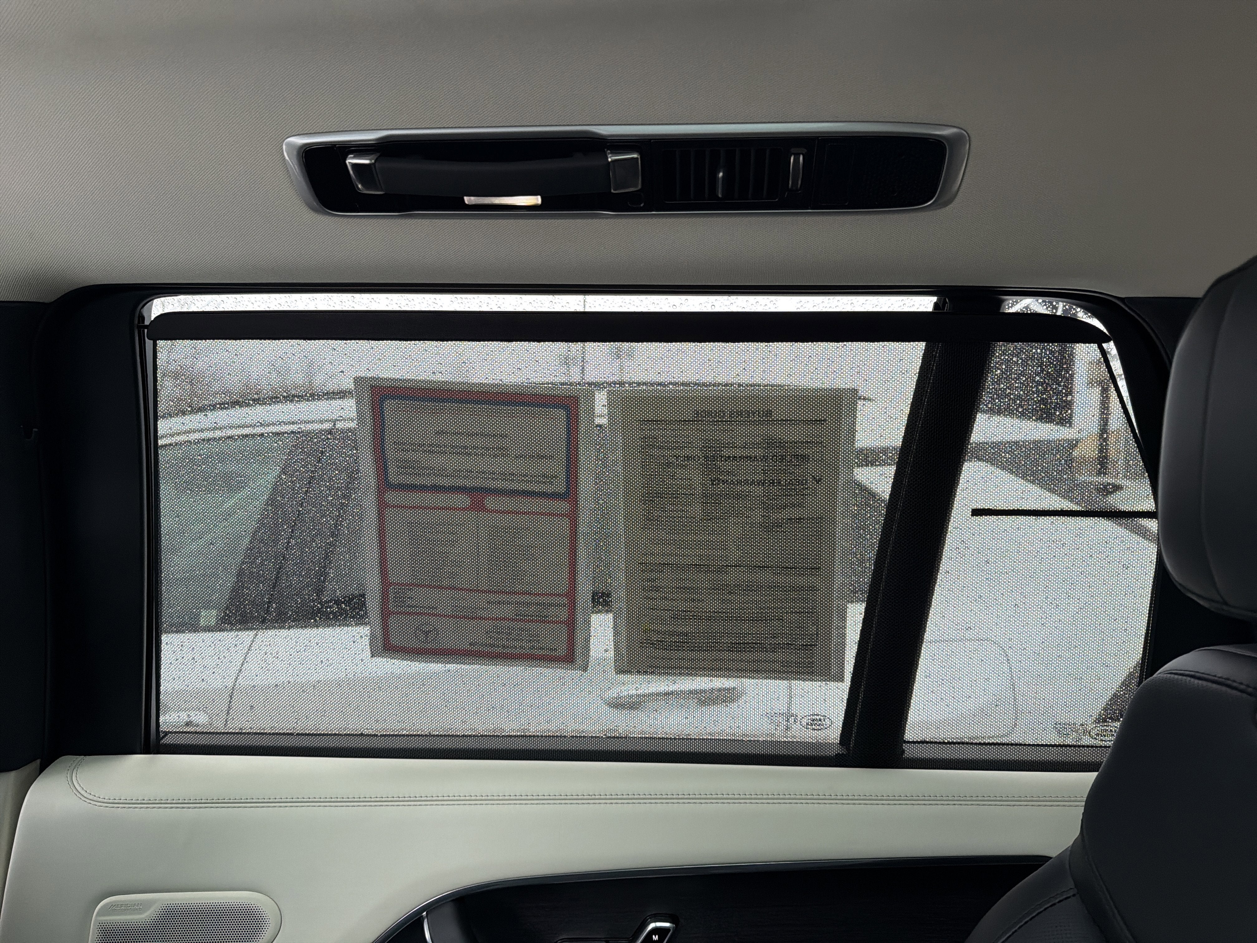 2024 Land Rover Range Rover P400 SE LWB 7 Seat