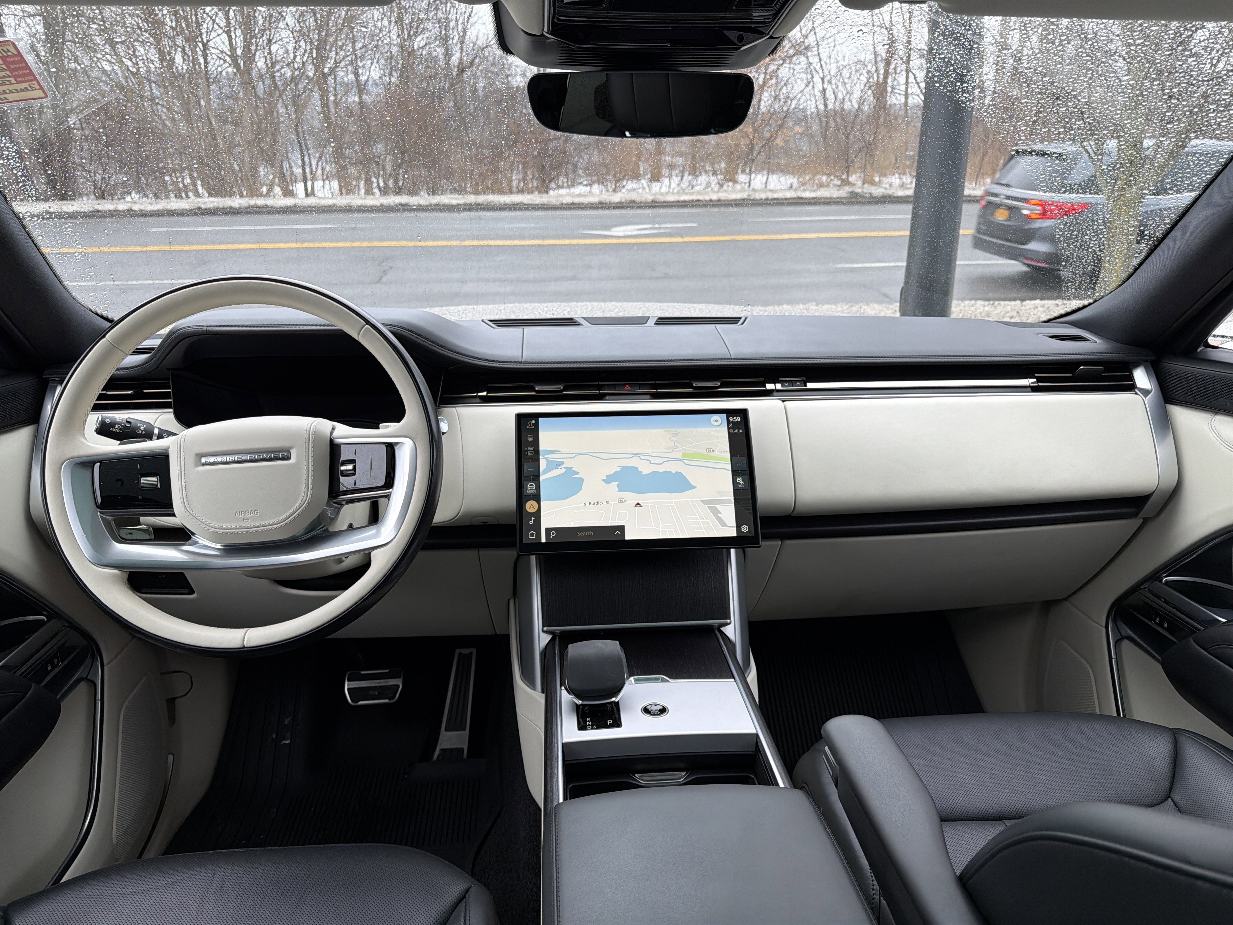 2024 Land Rover Range Rover P400 SE LWB 7 Seat