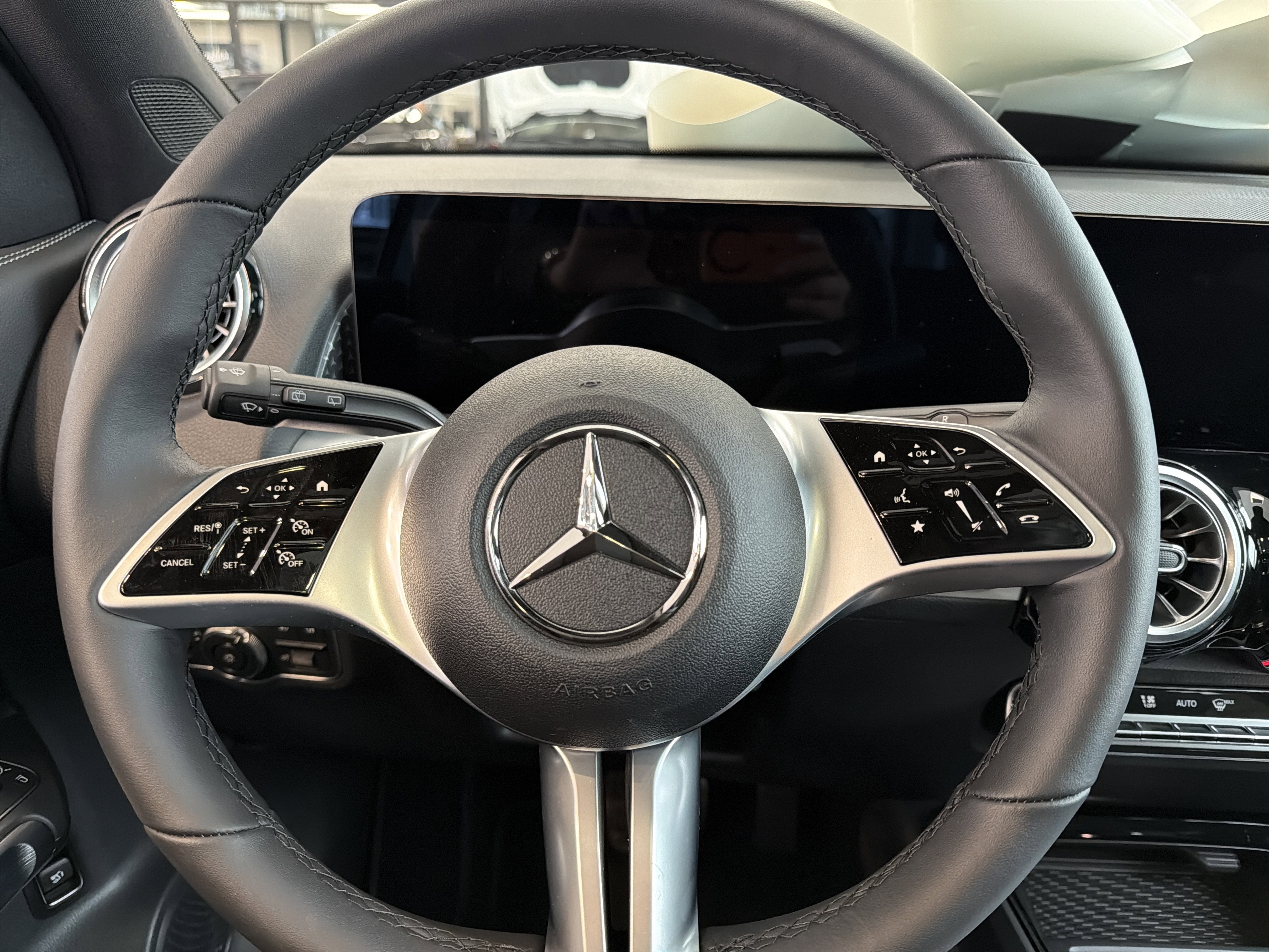 2025 Mercedes-Benz GLB GLB 250 4MATIC® SUV