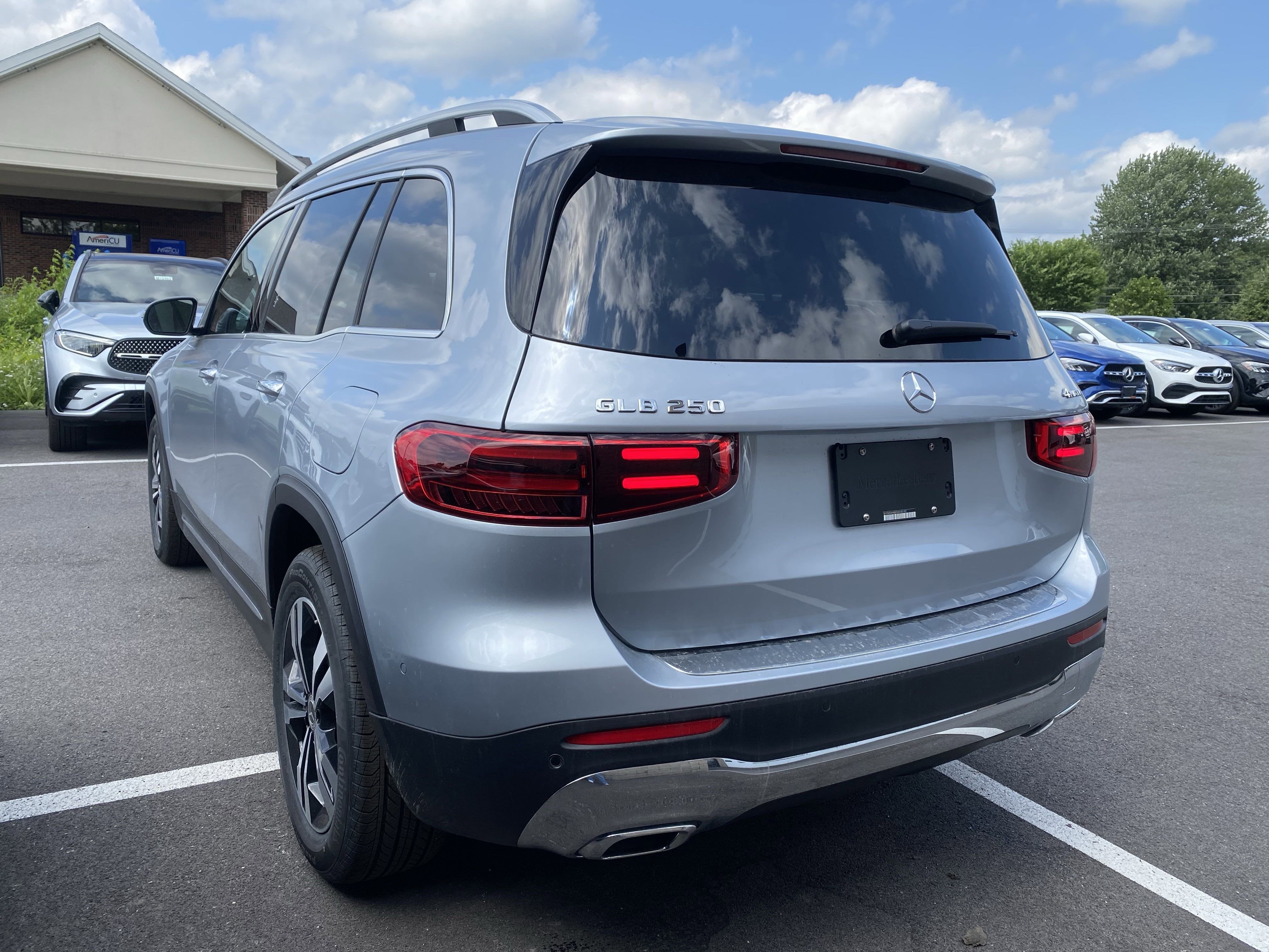 2025 Mercedes-Benz GLB GLB 250 4MATIC® SUV