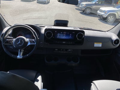 2026 Mercedes-Benz Sprinter Crew Van 2500 Standard Roof I4 Diesel HO 144 RWD