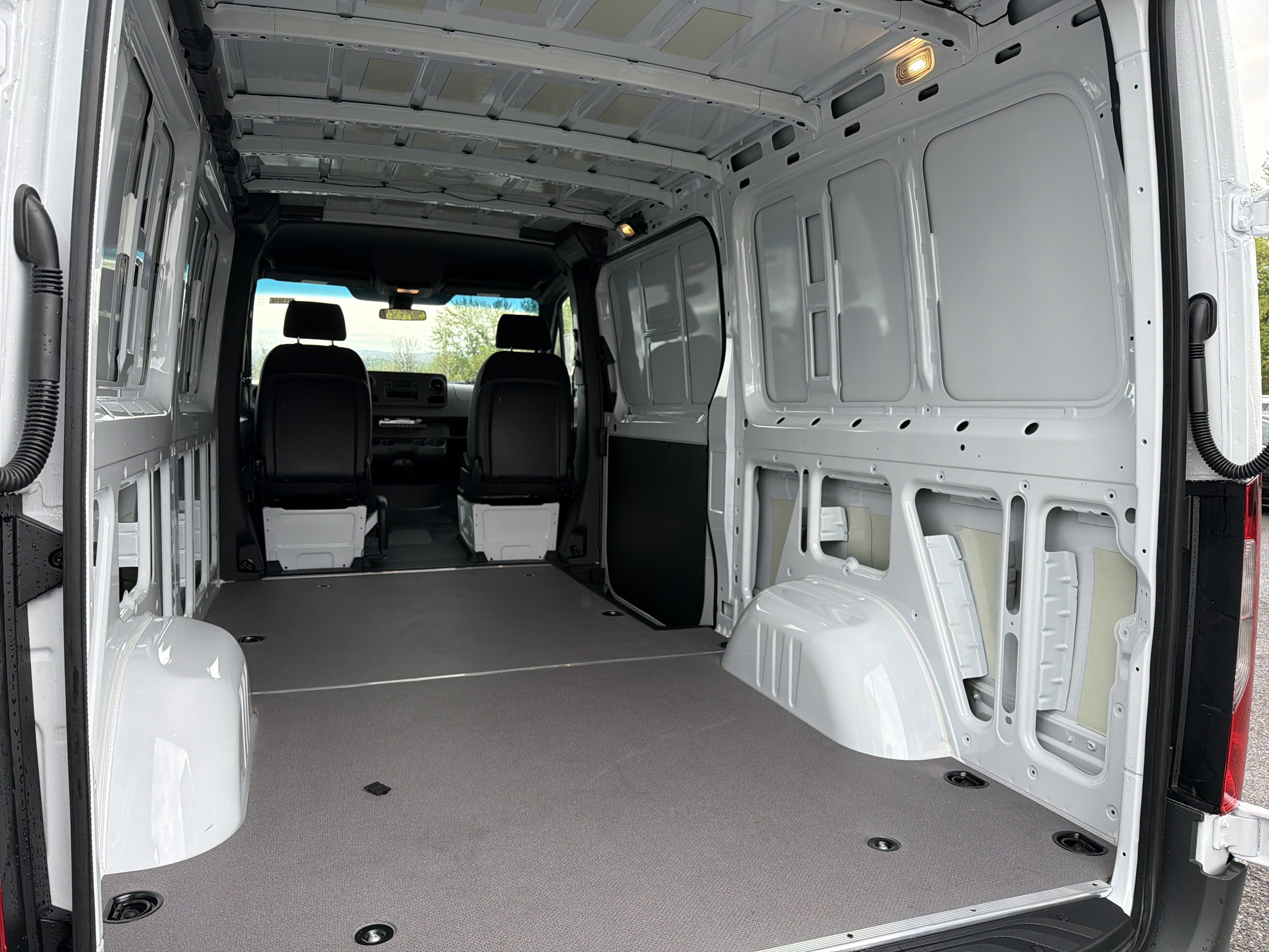 2026 Mercedes-Benz Sprinter Cargo Van 2500 Standard Roof I4 Diesel 144 RWD