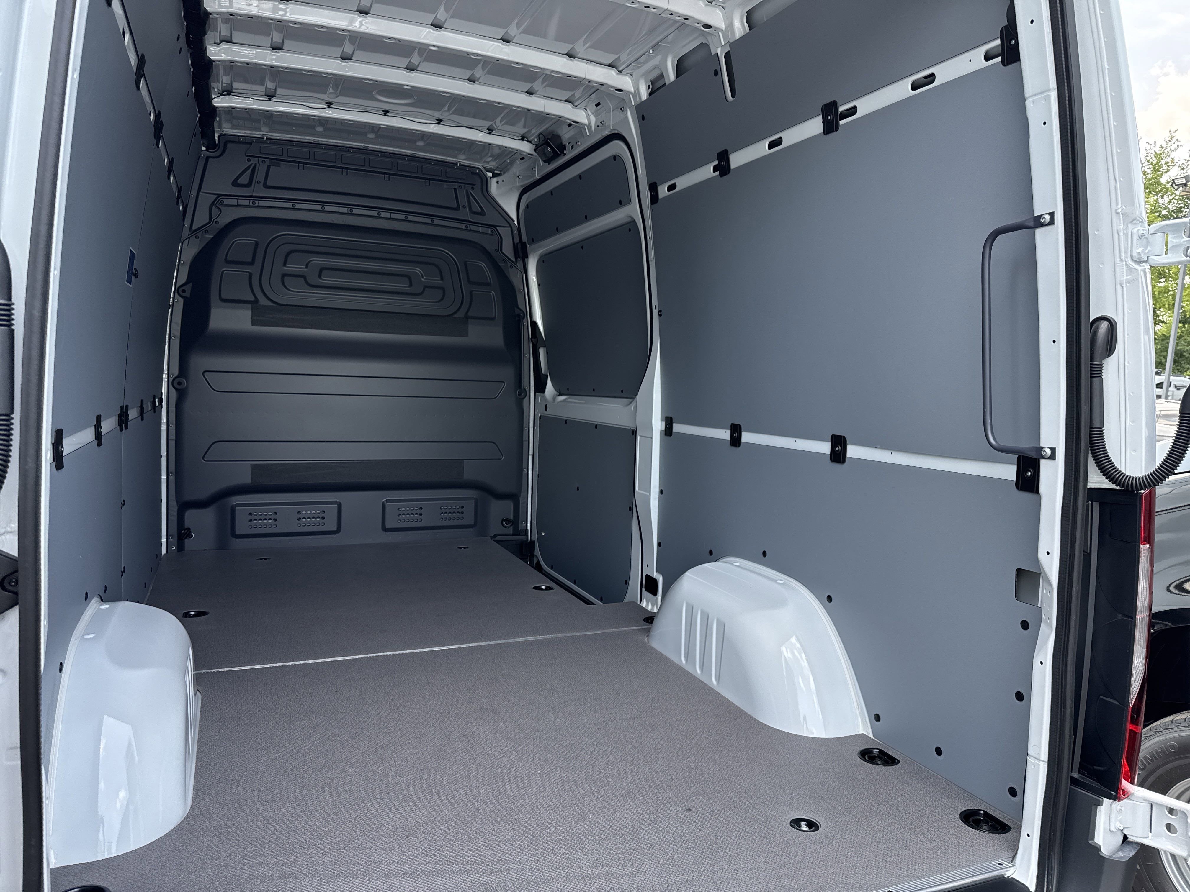 2025 Mercedes-Benz Sprinter Cargo Van 2500 High Roof I4 Diesel 144 RWD