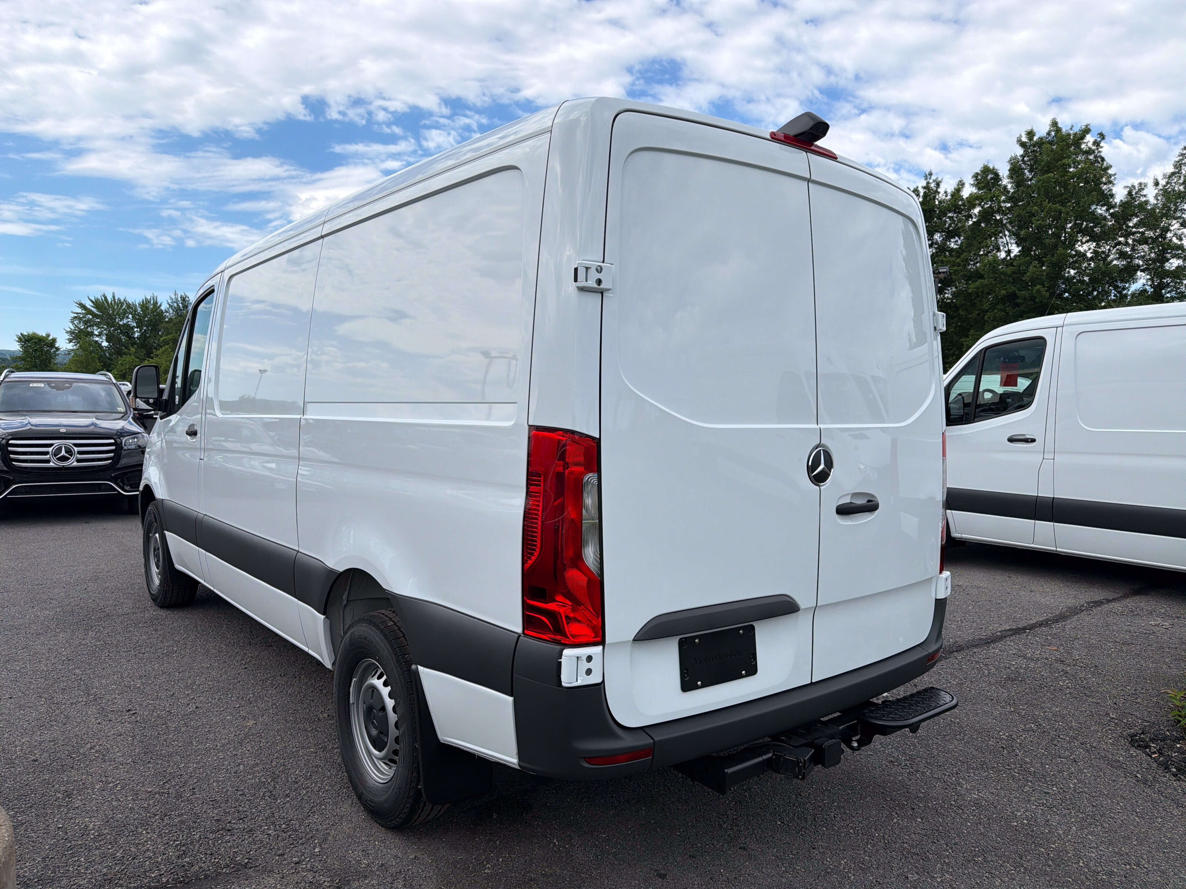 2026 Mercedes-Benz Sprinter Cargo Van 2500 Standard Roof I4 Diesel 144 Worker RWD