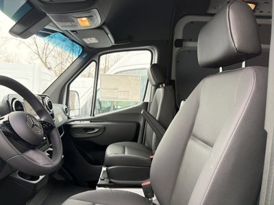 2026 Mercedes-Benz Sprinter Cargo Van 2500 Standard Roof I4 Diesel HO 144 RWD