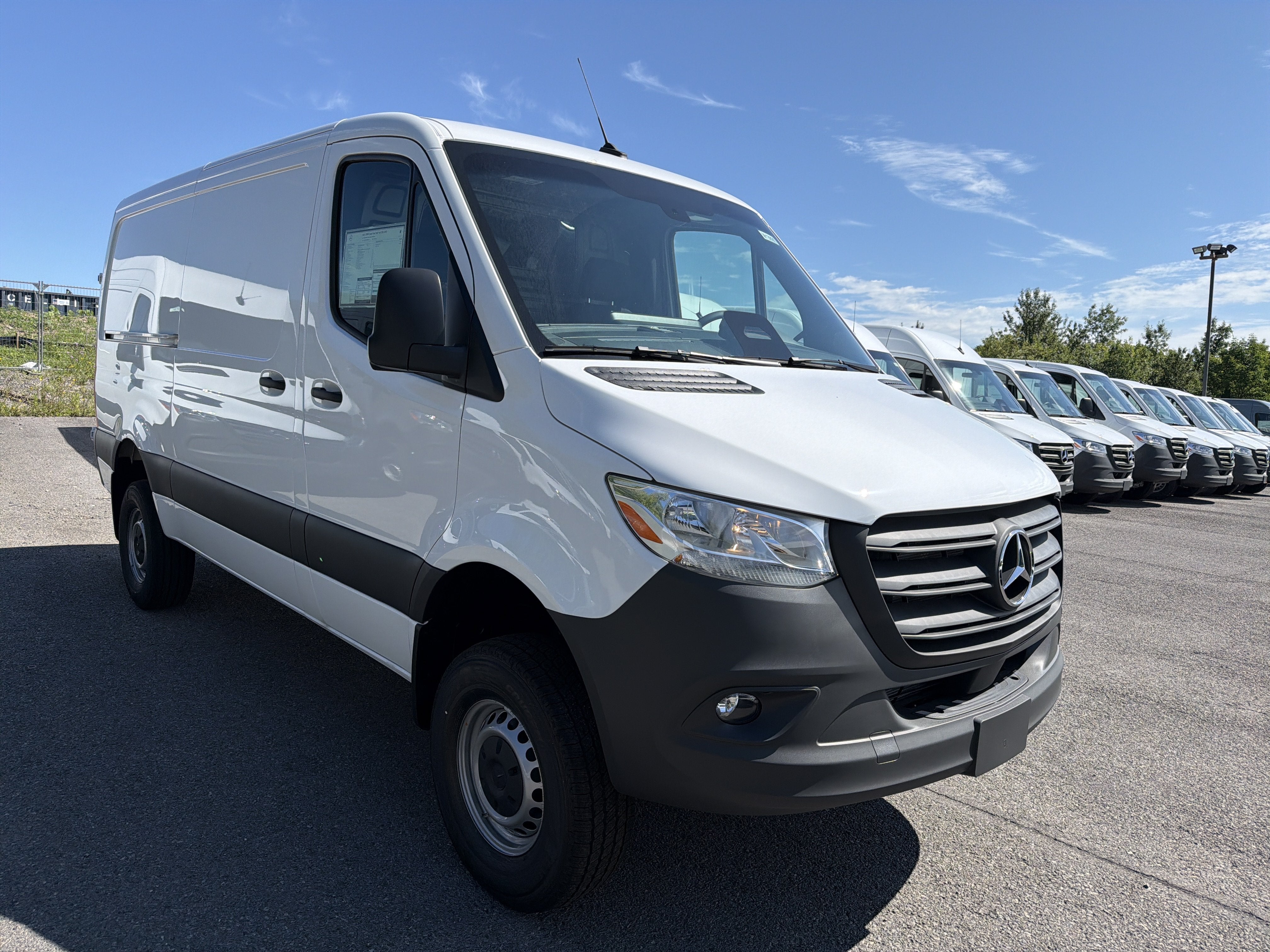 2026 Mercedes-Benz Sprinter Cargo Van 2500 Standard Roof I4 Diesel HO 144 AWD