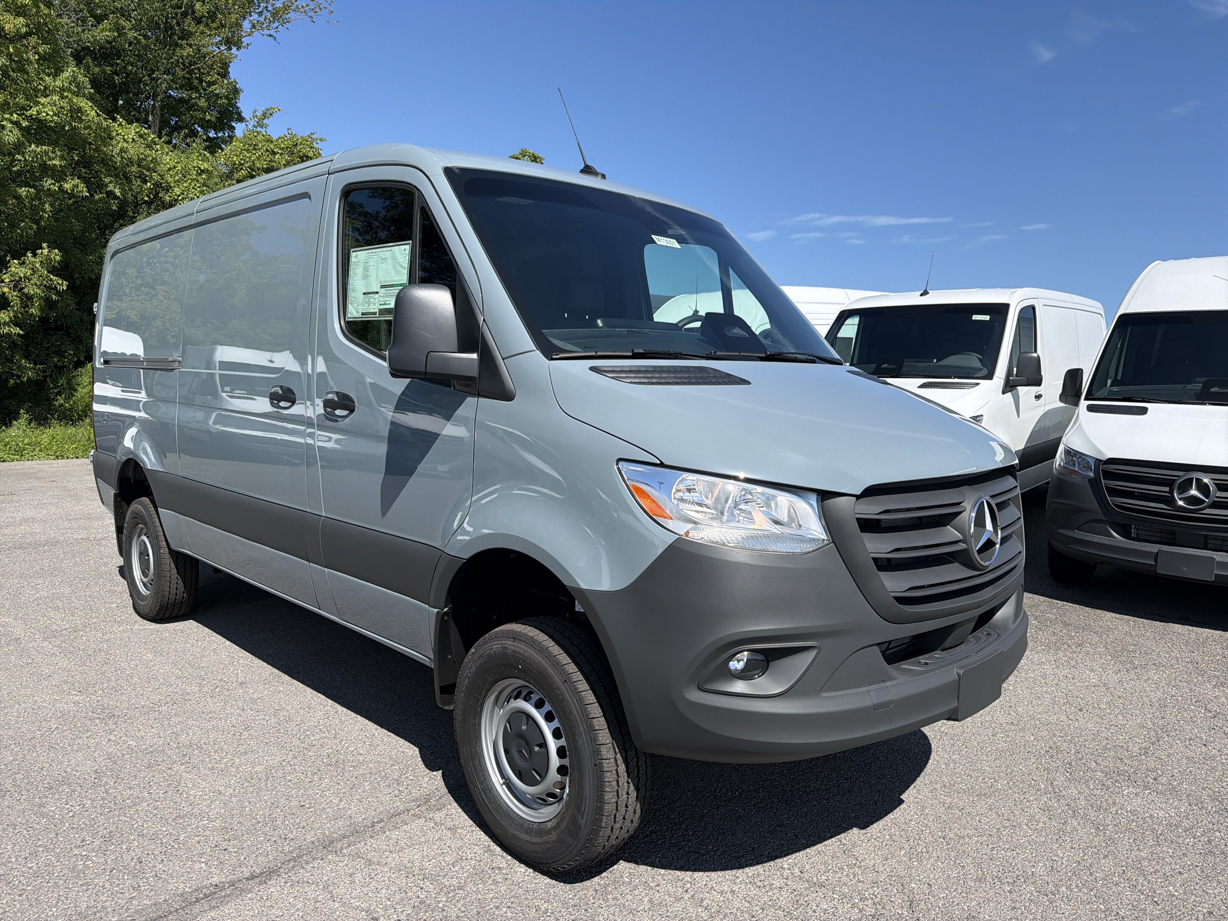 2026 Mercedes-Benz Sprinter Cargo Van 2500 Standard Roof I4 Diesel HO 144 AWD