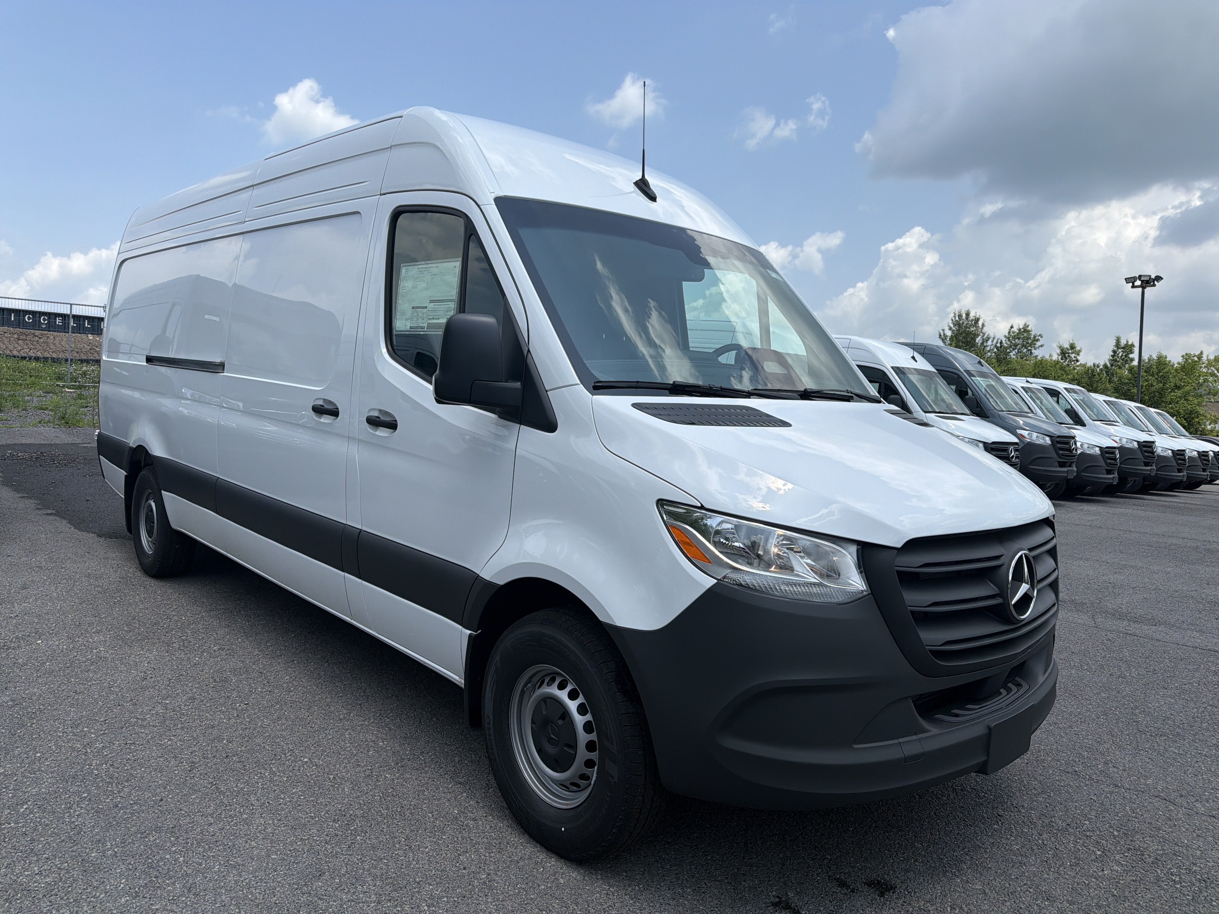 2026 Mercedes-Benz Sprinter Cargo Van 2500 High Roof I4 Diesel HO 170 RWD