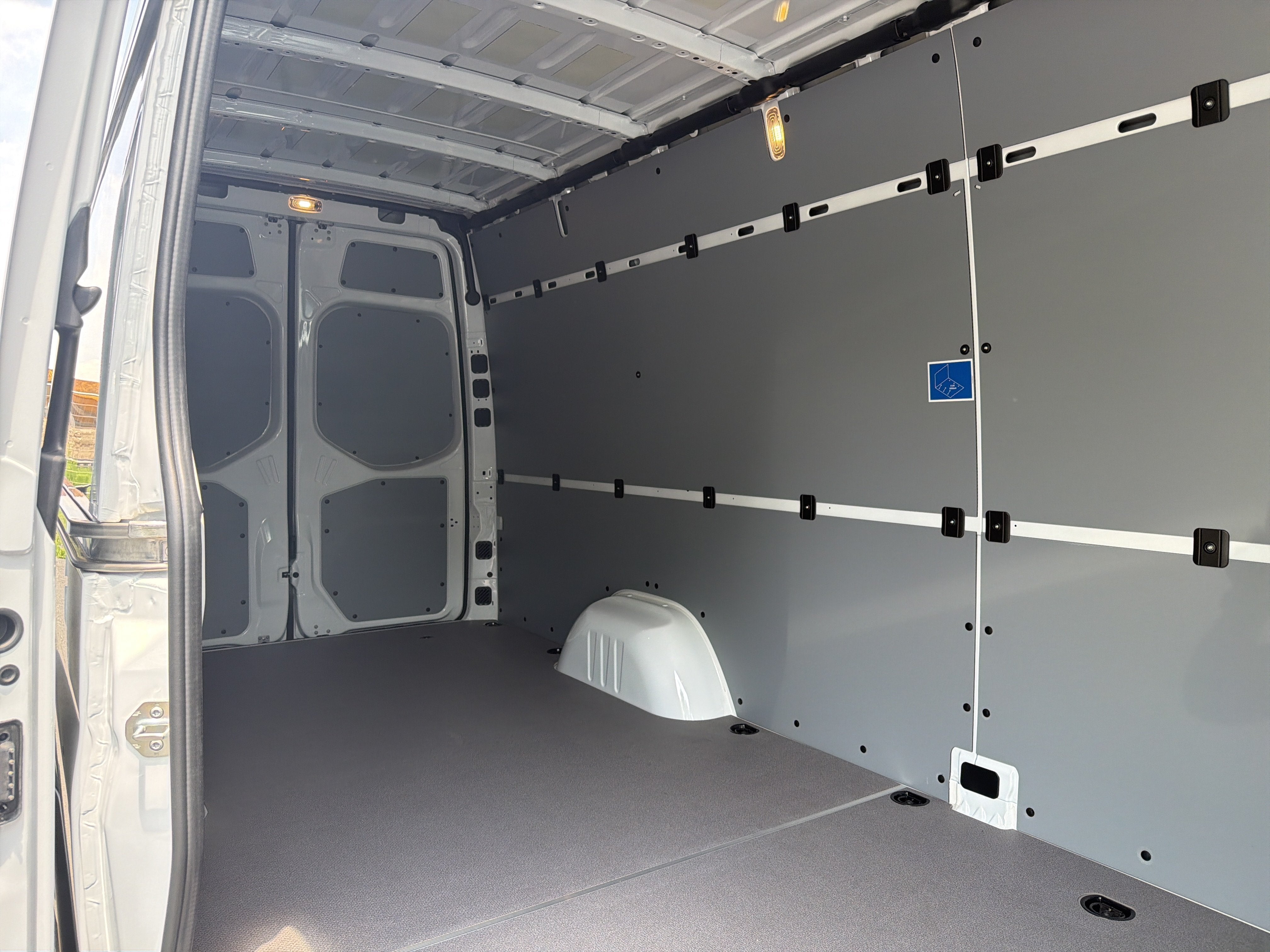 2026 Mercedes-Benz Sprinter Cargo Van 2500 High Roof I4 Diesel HO 170 RWD