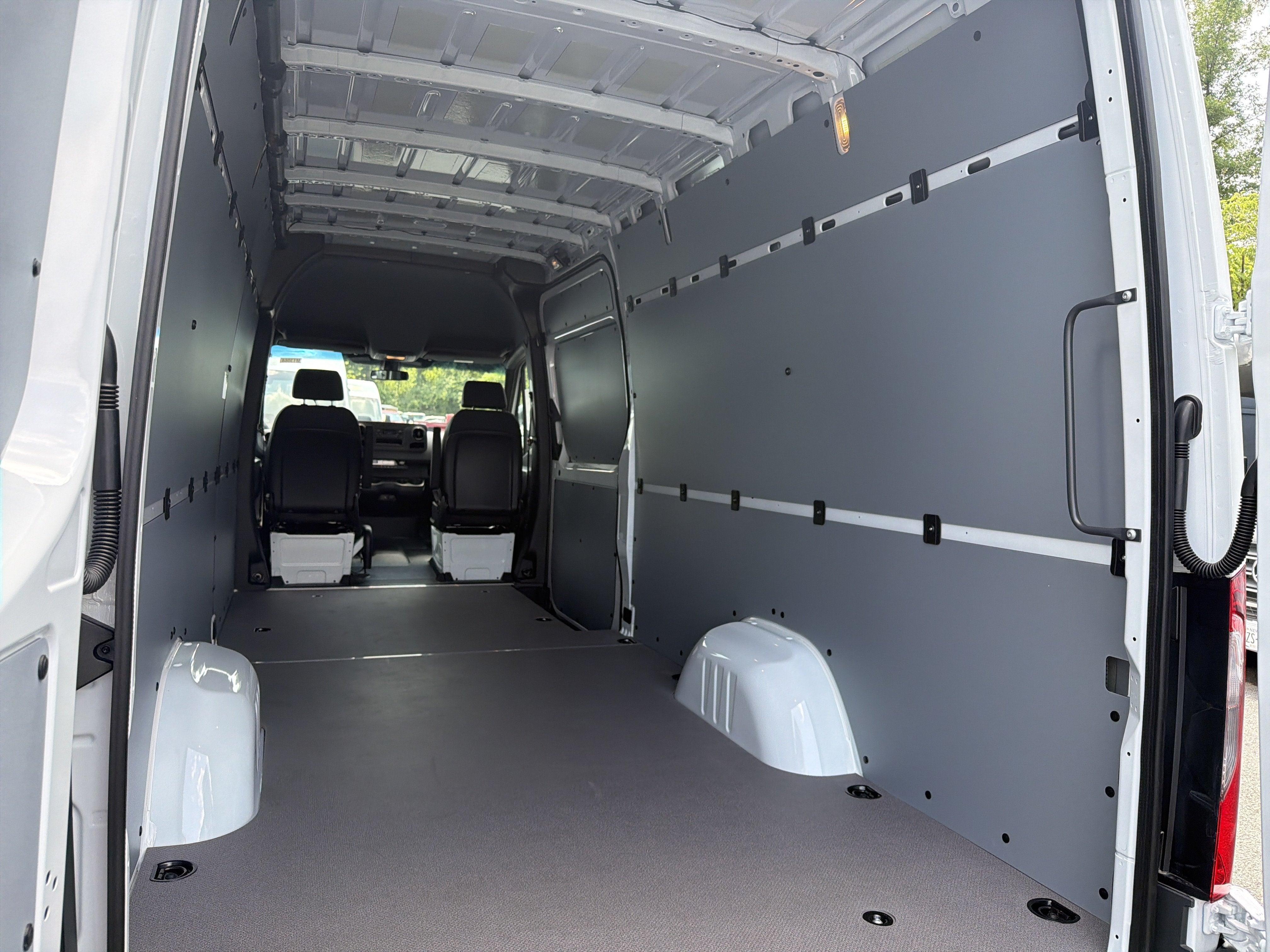 2026 Mercedes-Benz Sprinter Cargo Van 2500 High Roof I4 Diesel HO 170 RWD