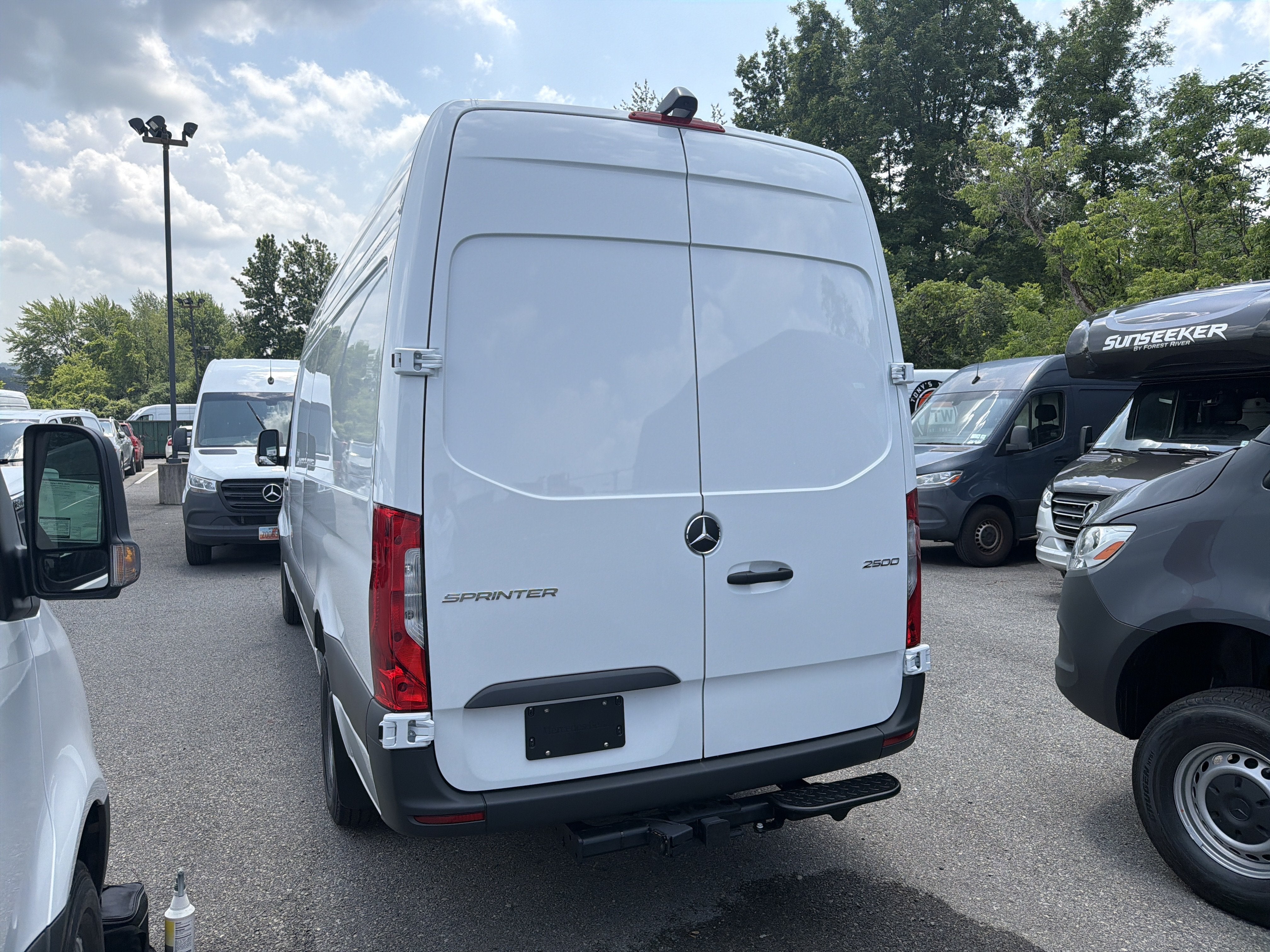 2026 Mercedes-Benz Sprinter Cargo Van 2500 High Roof I4 Diesel HO 170 RWD
