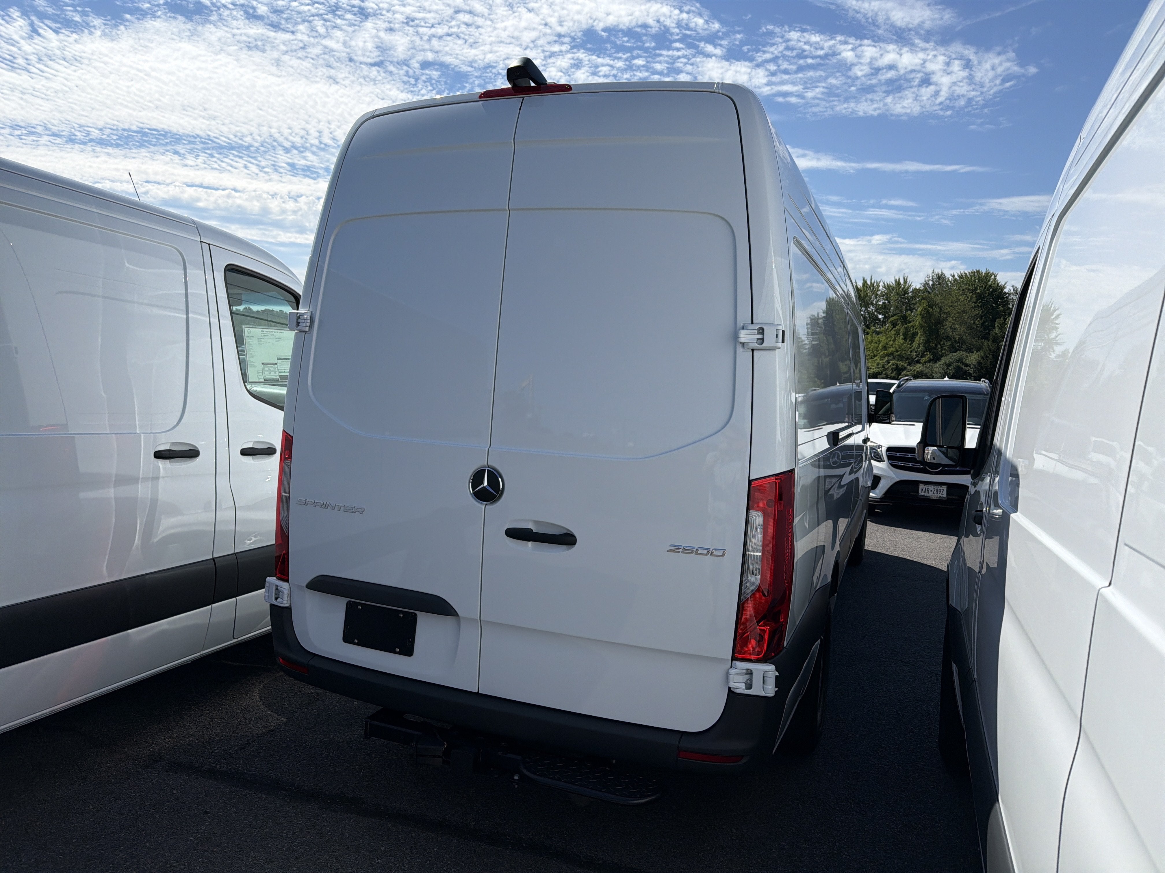 2026 Mercedes-Benz Sprinter Cargo Van 2500 High Roof I4 Diesel HO 170 RWD