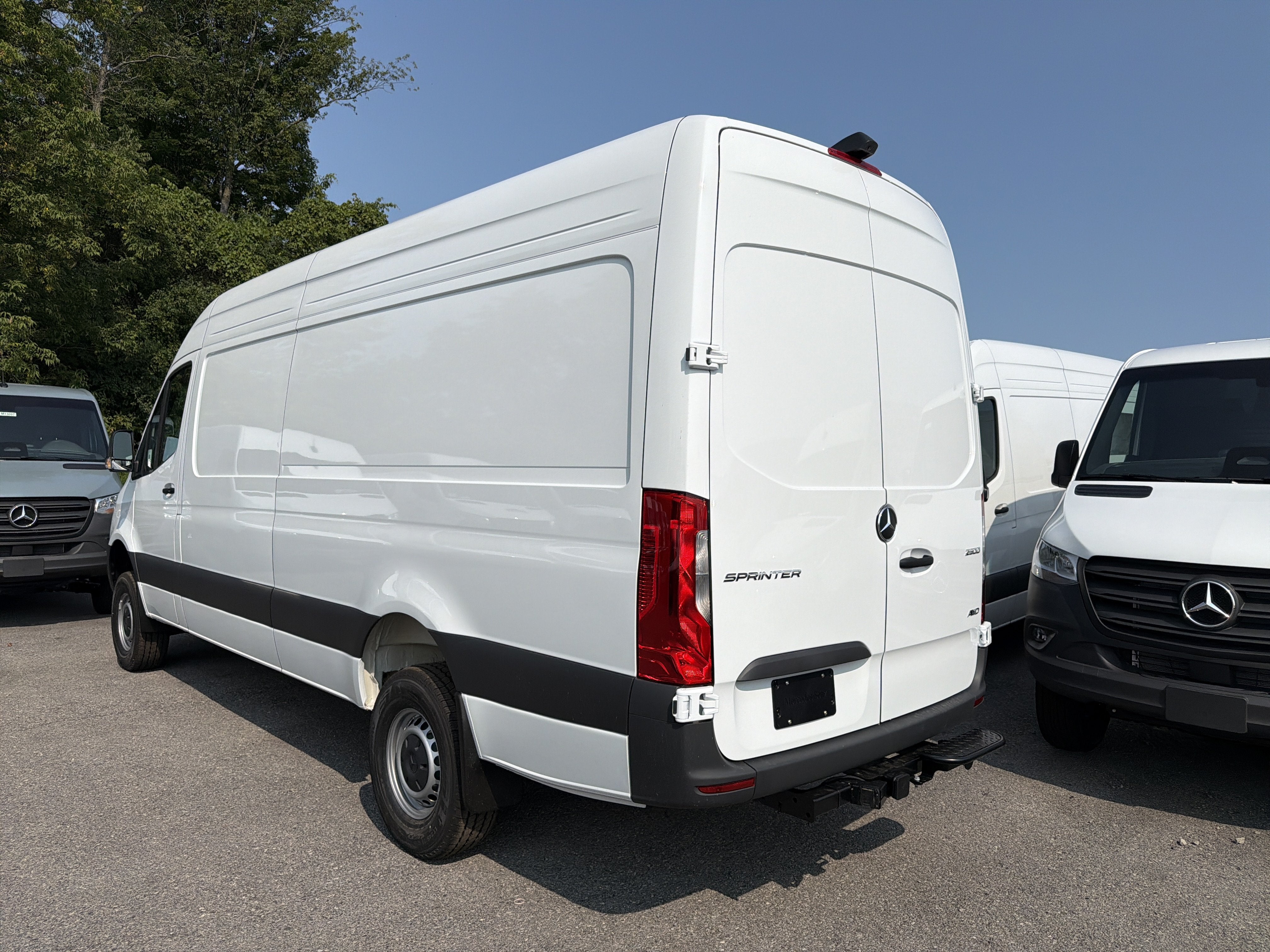 2026 Mercedes-Benz Sprinter Cargo Van 2500 High Roof I4 Diesel HO 170 AWD