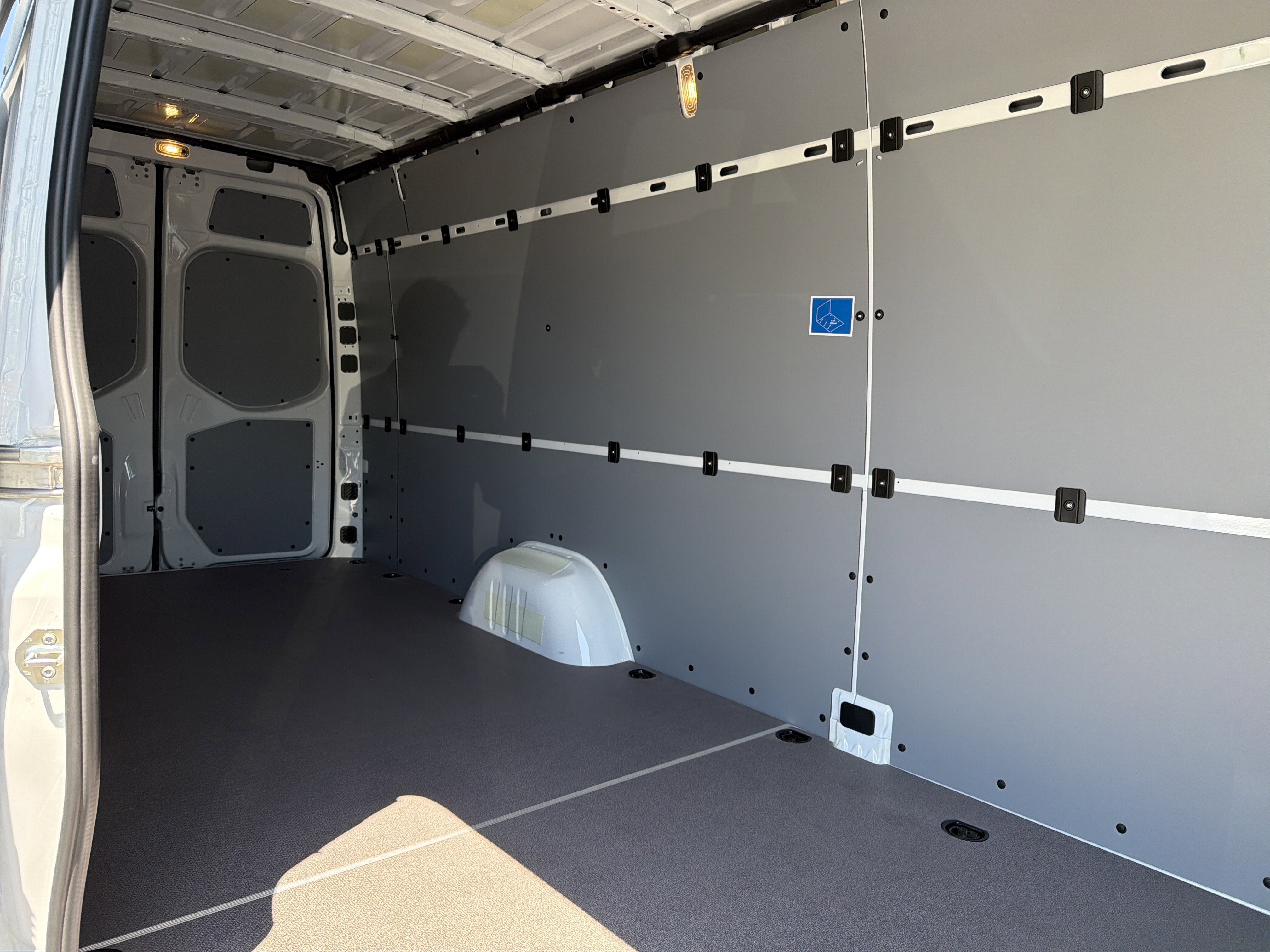 2026 Mercedes-Benz Sprinter Cargo Van 2500 High Roof I4 Diesel HO 170 Extended RWD