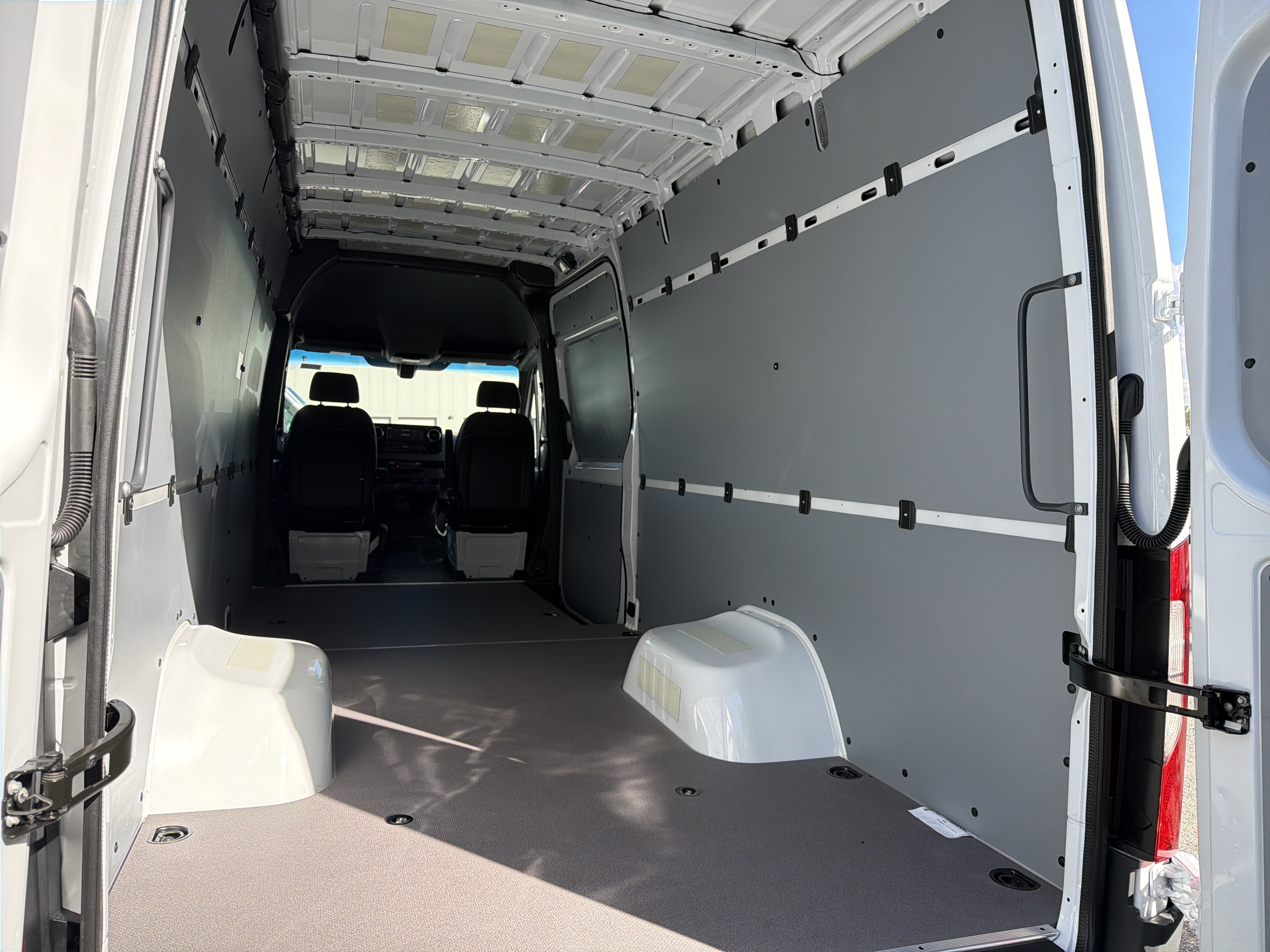 2026 Mercedes-Benz Sprinter Cargo Van 3500 High Roof I4 Diesel HO 170 RWD