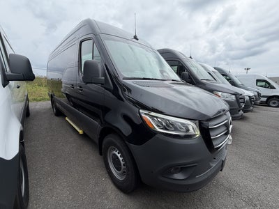 2026 Mercedes-Benz Sprinter Passenger Van 2500 High Roof I4 Diesel HO 170 RWD
