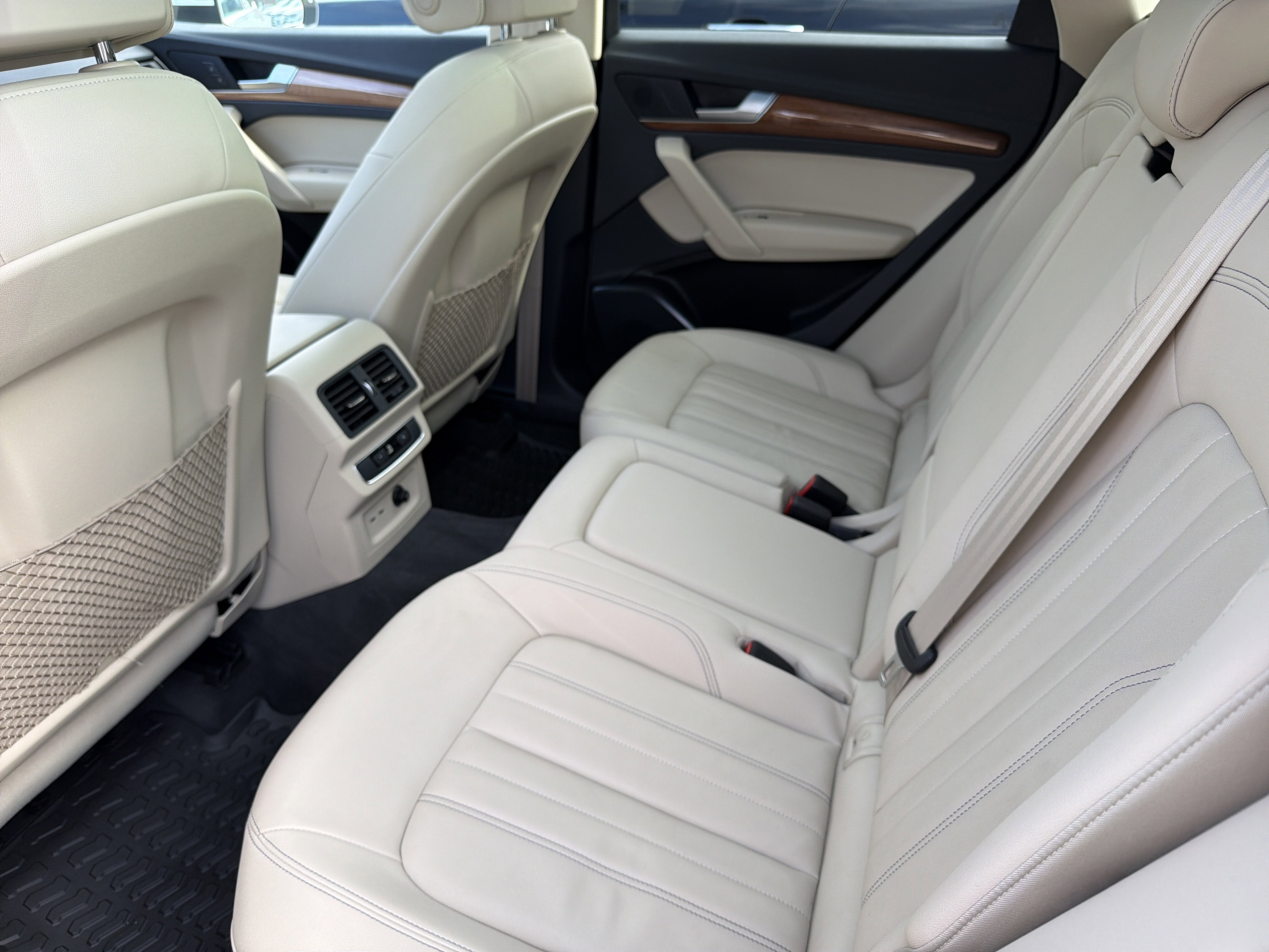 2022 Audi Q5 S line Premium 45 TFSI quattro