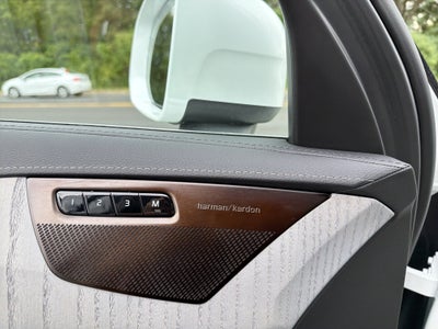 2025 Volvo XC90 B6 AWD Ultra 7-Seater