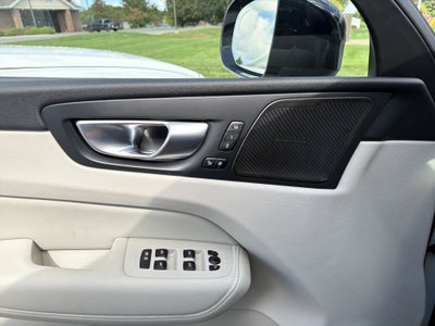 2026 Volvo XC60 B5 AWD Ultra